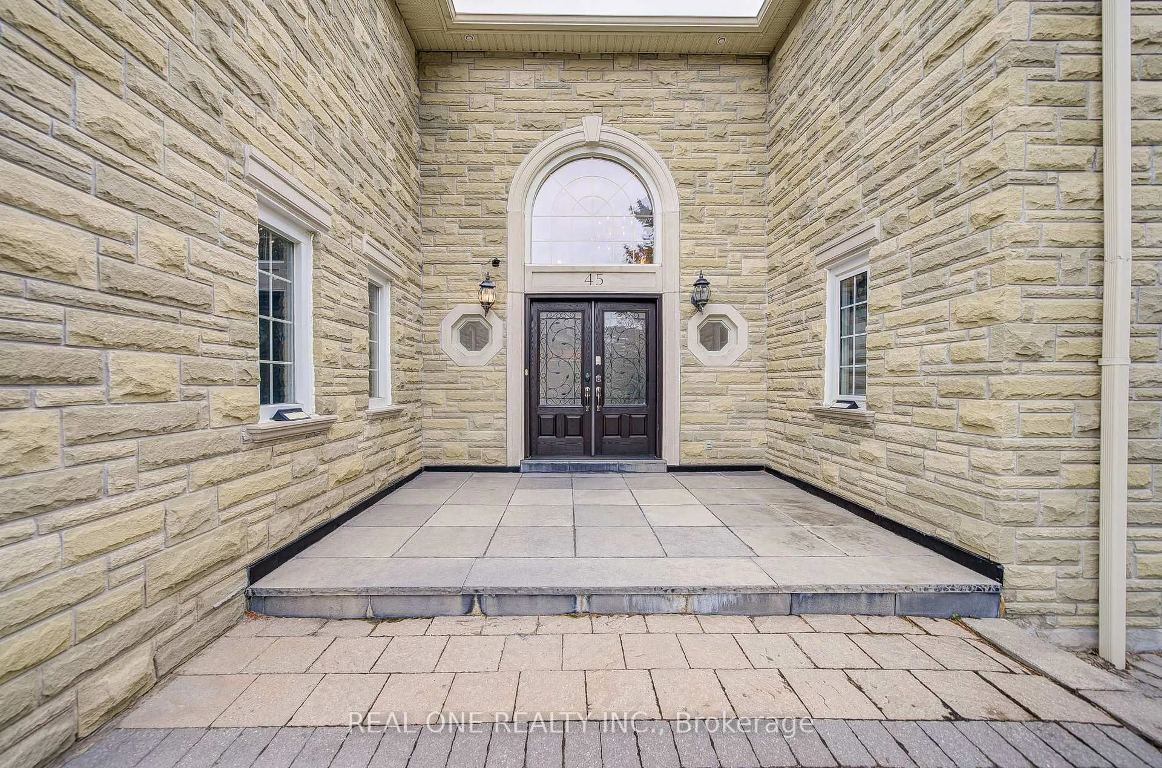 Unknown for 45 Glenayr Rd, Richmond Hill Ontario L4B 2V8