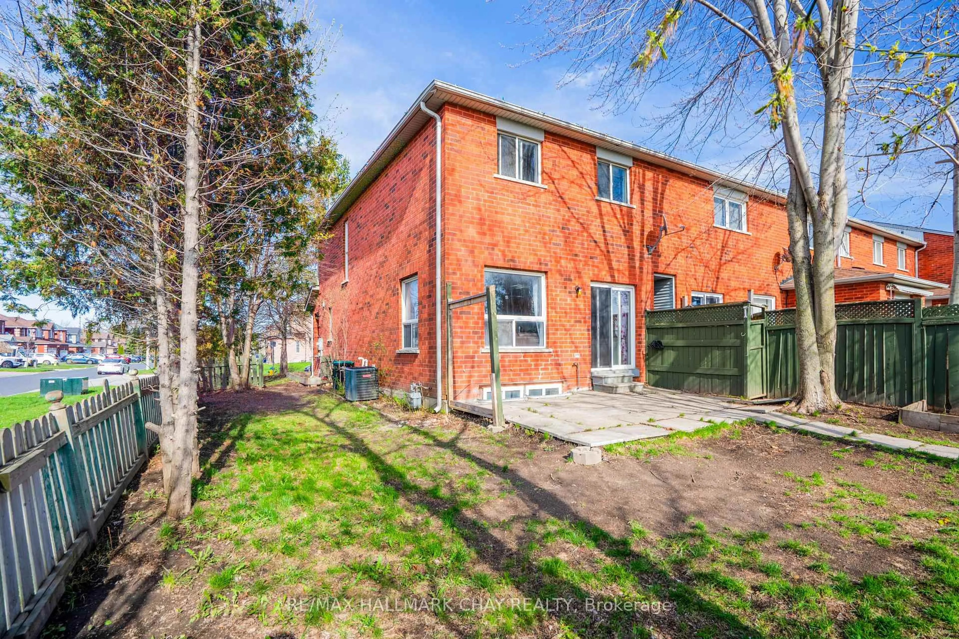 Unknown for 84 Smith St, New Tecumseth Ontario L9R 2A2