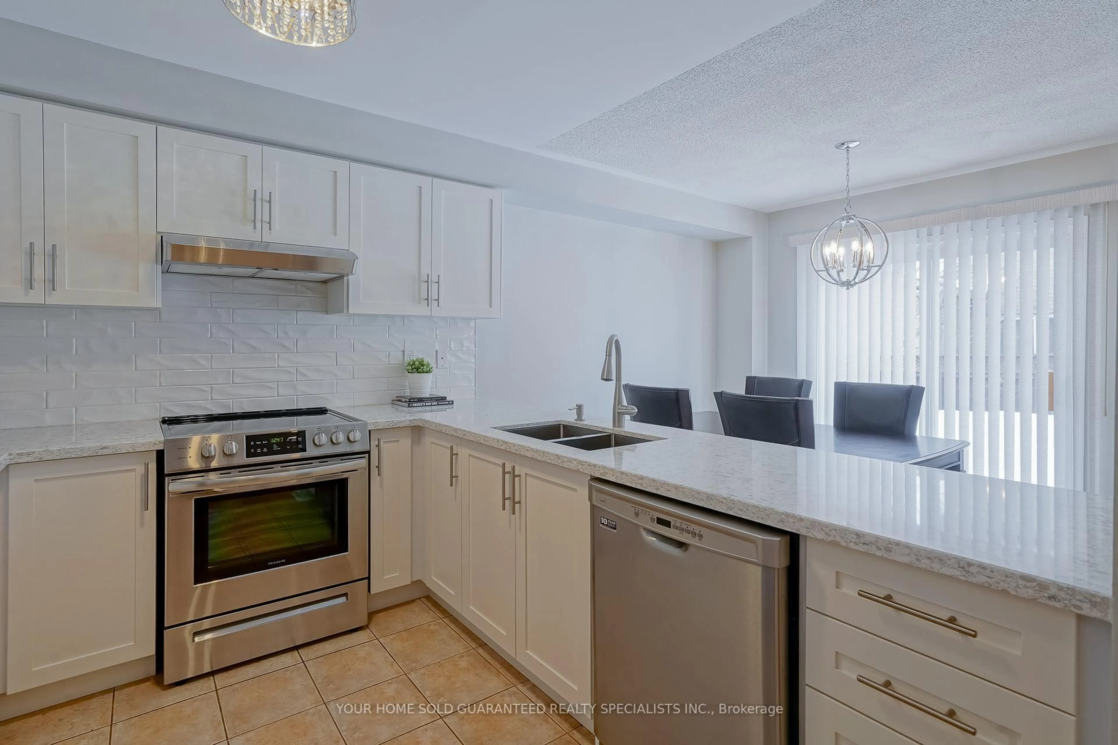 Unknown for 60 Deerwood Cres, Richmond Hill Ontario L4E 4B5