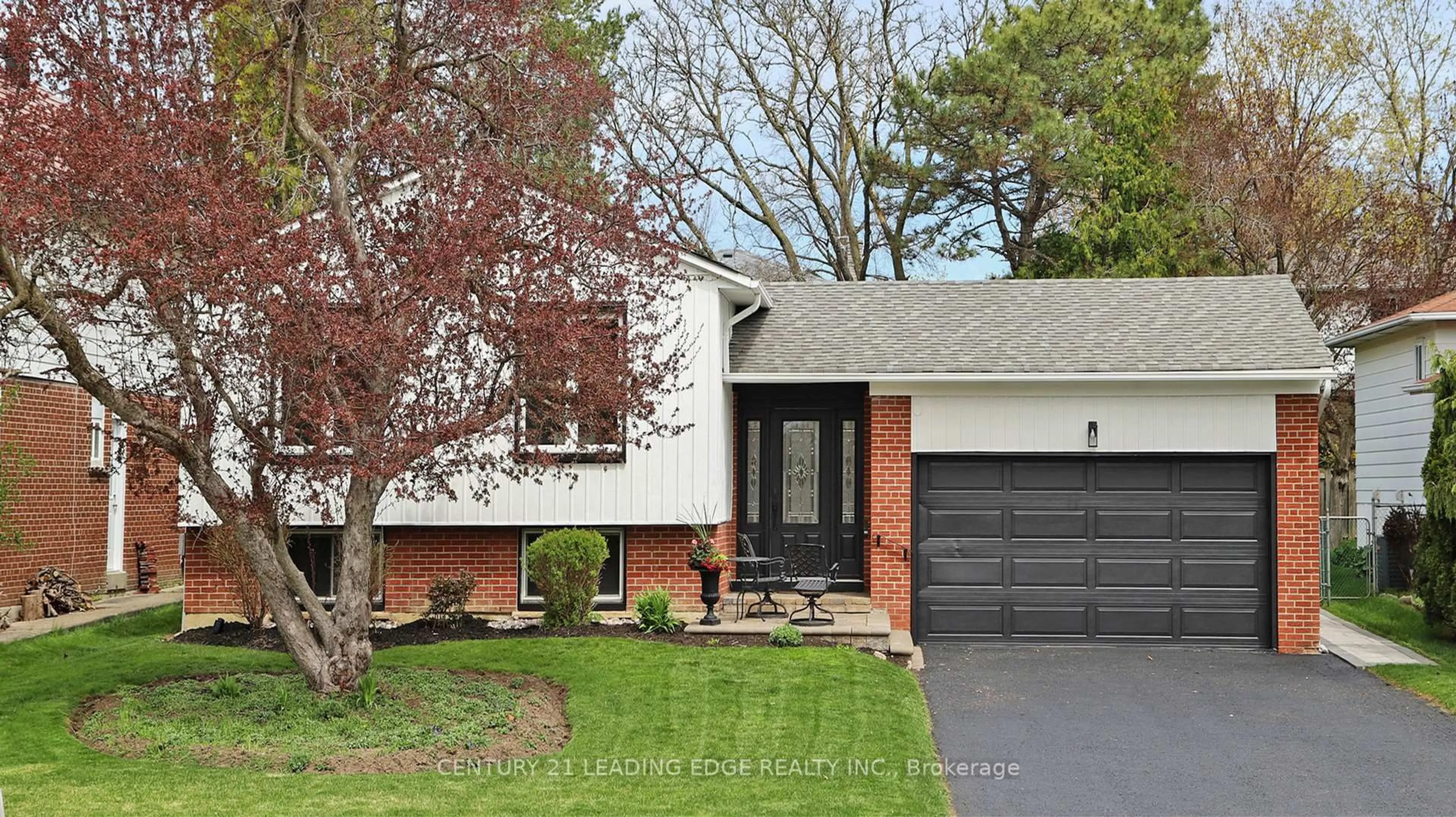 Home with brick exterior material, street for 4 Hamilton Hall Dr, Markham Ontario L3P 2P2