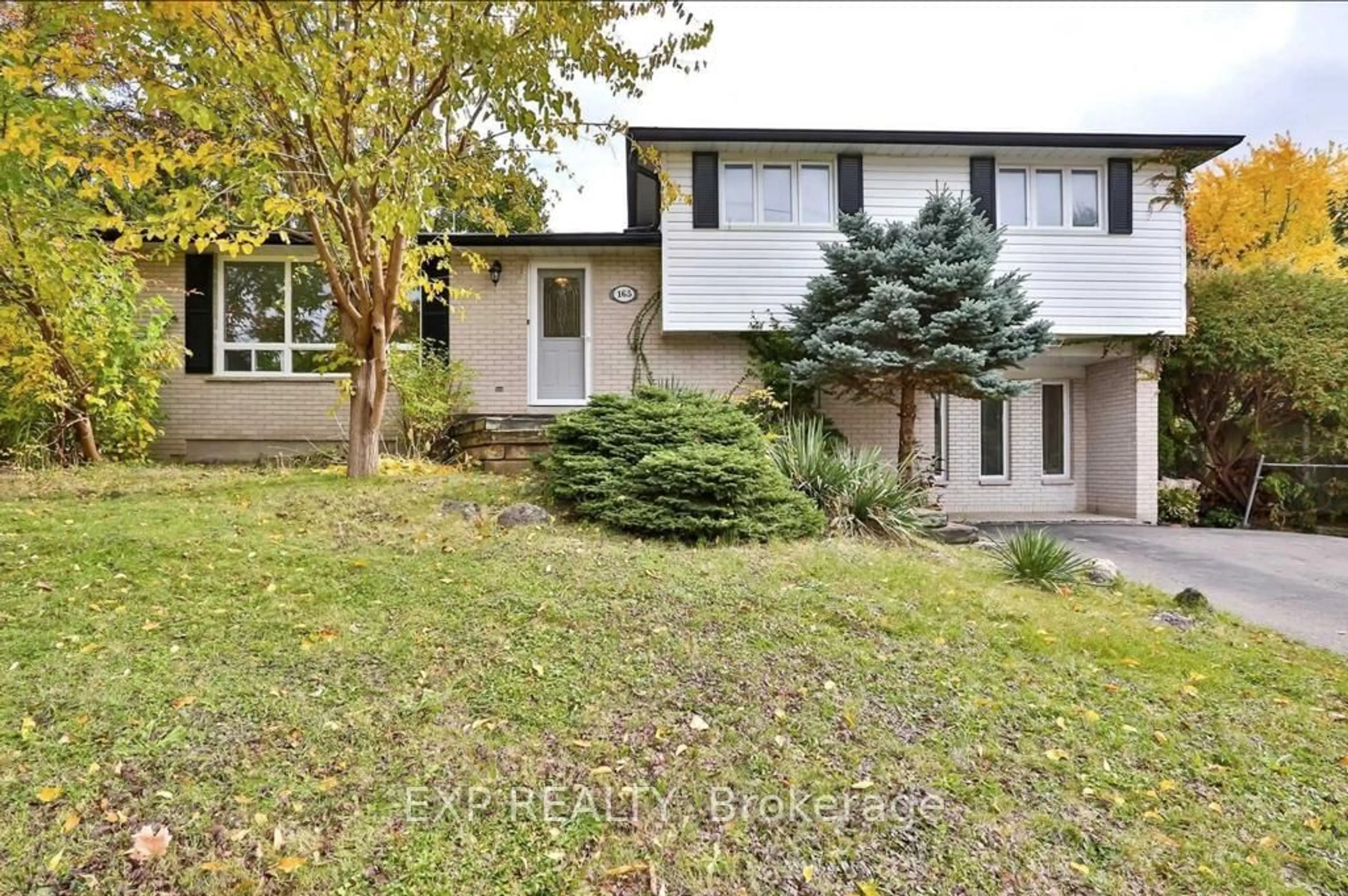 Unknown for 165 Carlson Dr, Newmarket Ontario L3Y 3H2