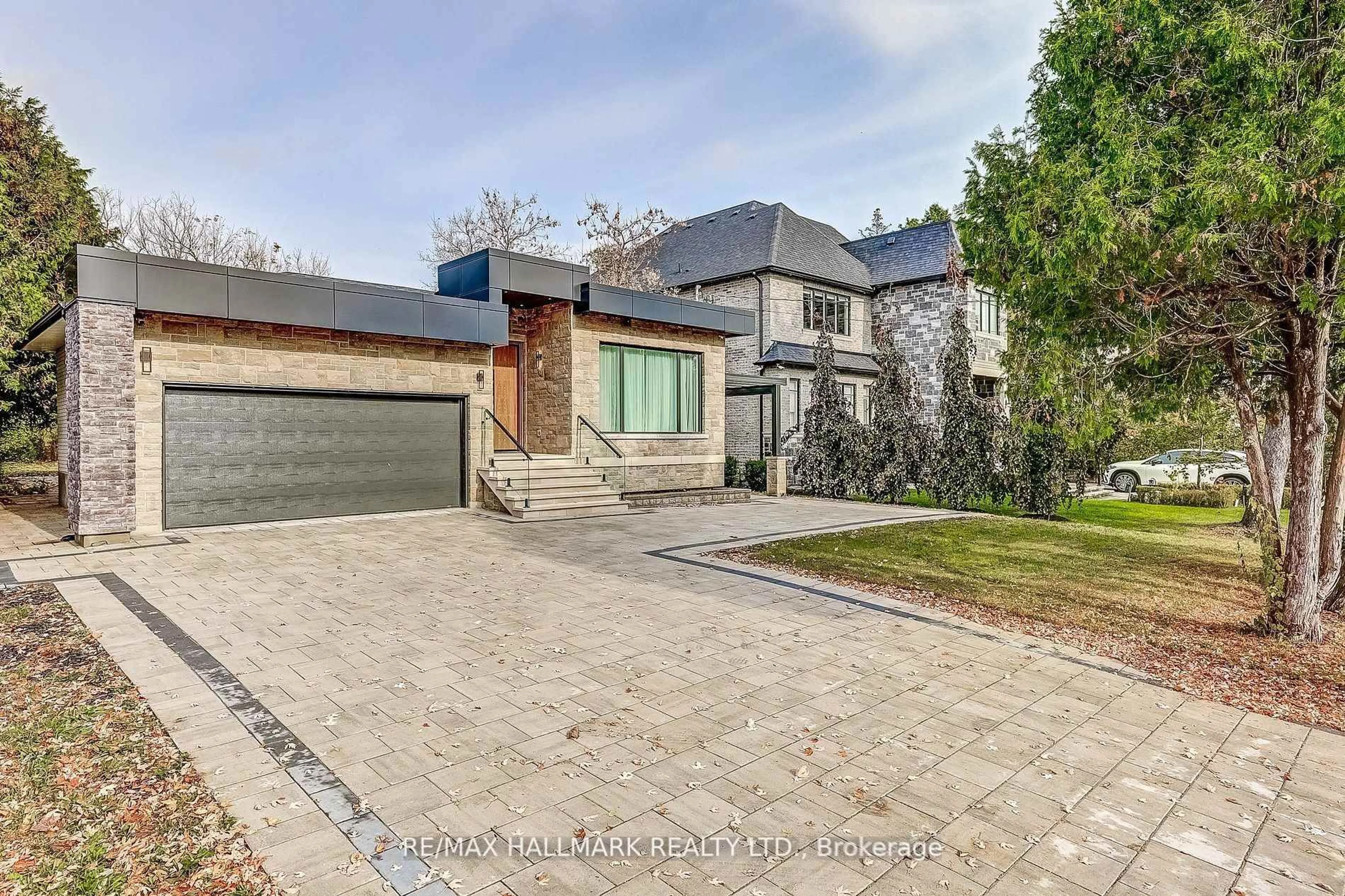 Home with brick exterior material, street for 148 May Ave, Richmond Hill Ontario L4C 3S6