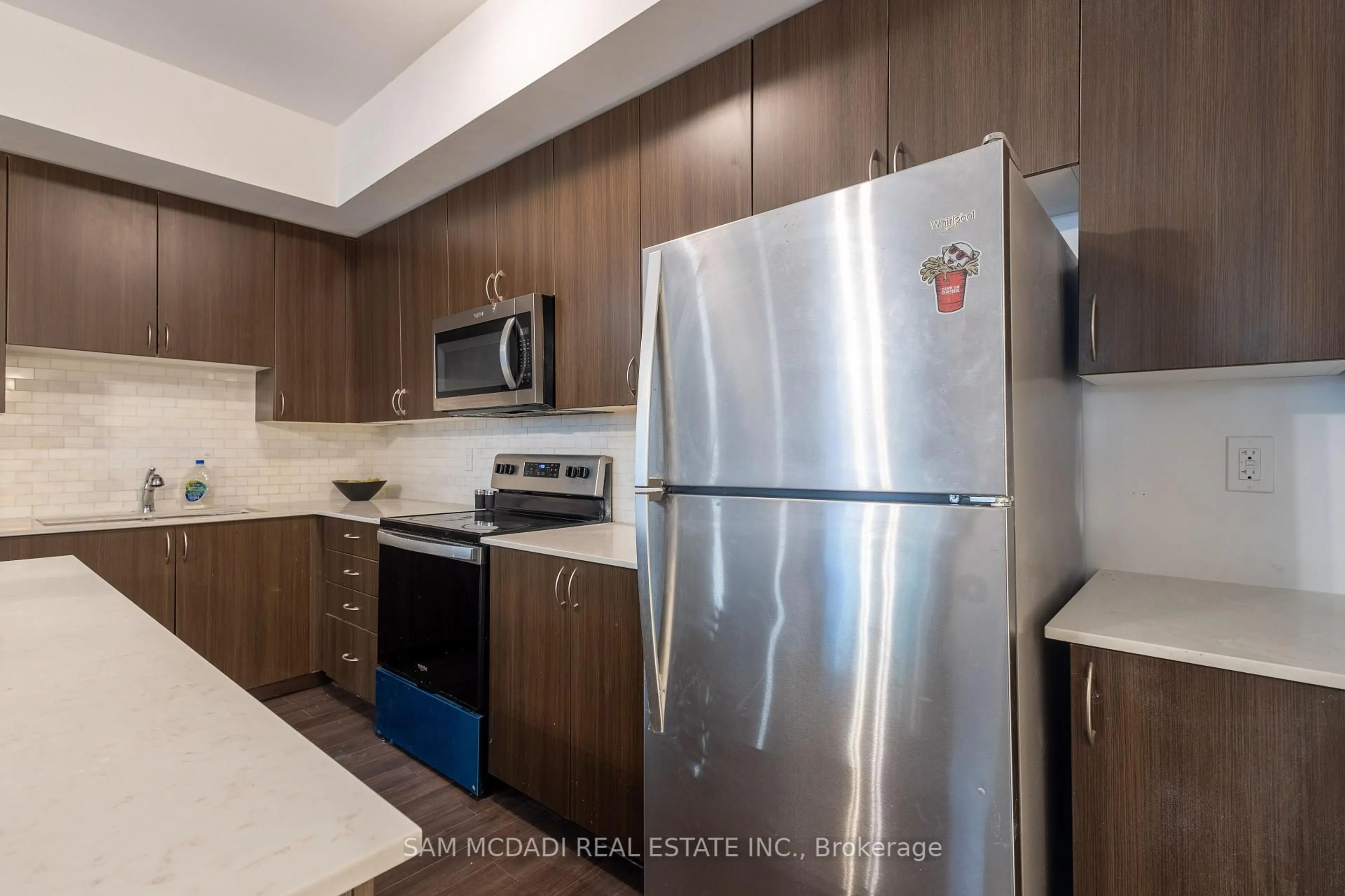 Standard kitchen, unknown for 26 Coles Ave #F402, Vaughan Ontario L4L 0J1