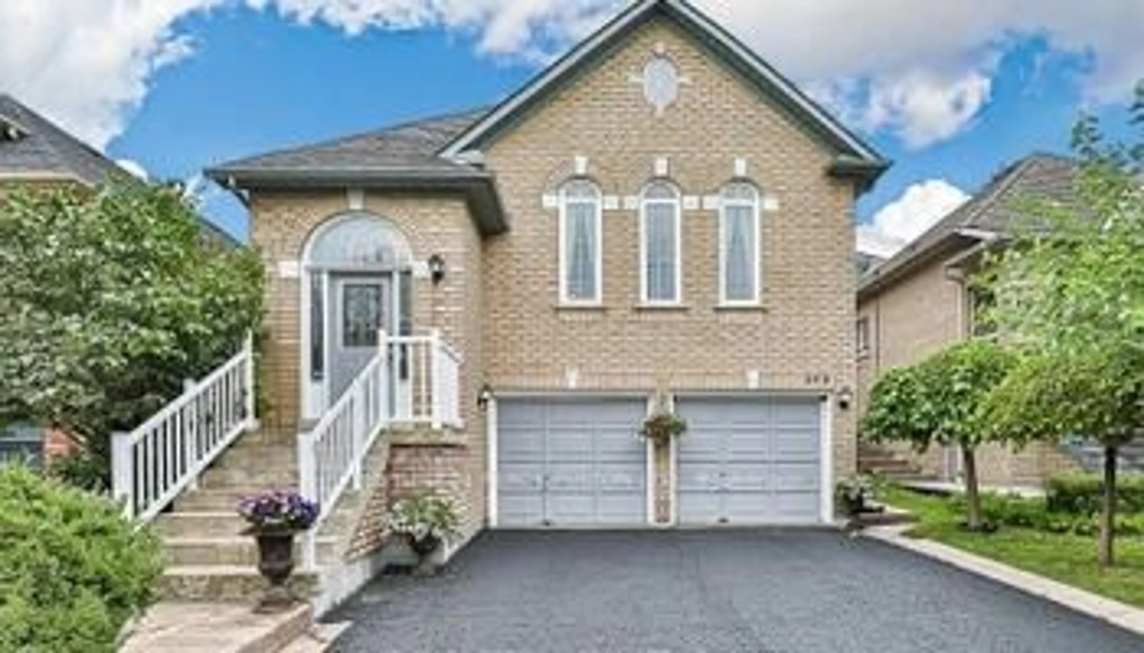Home with brick exterior material, street for 508 Stone Rd, Aurora Ontario L4G 6Z6