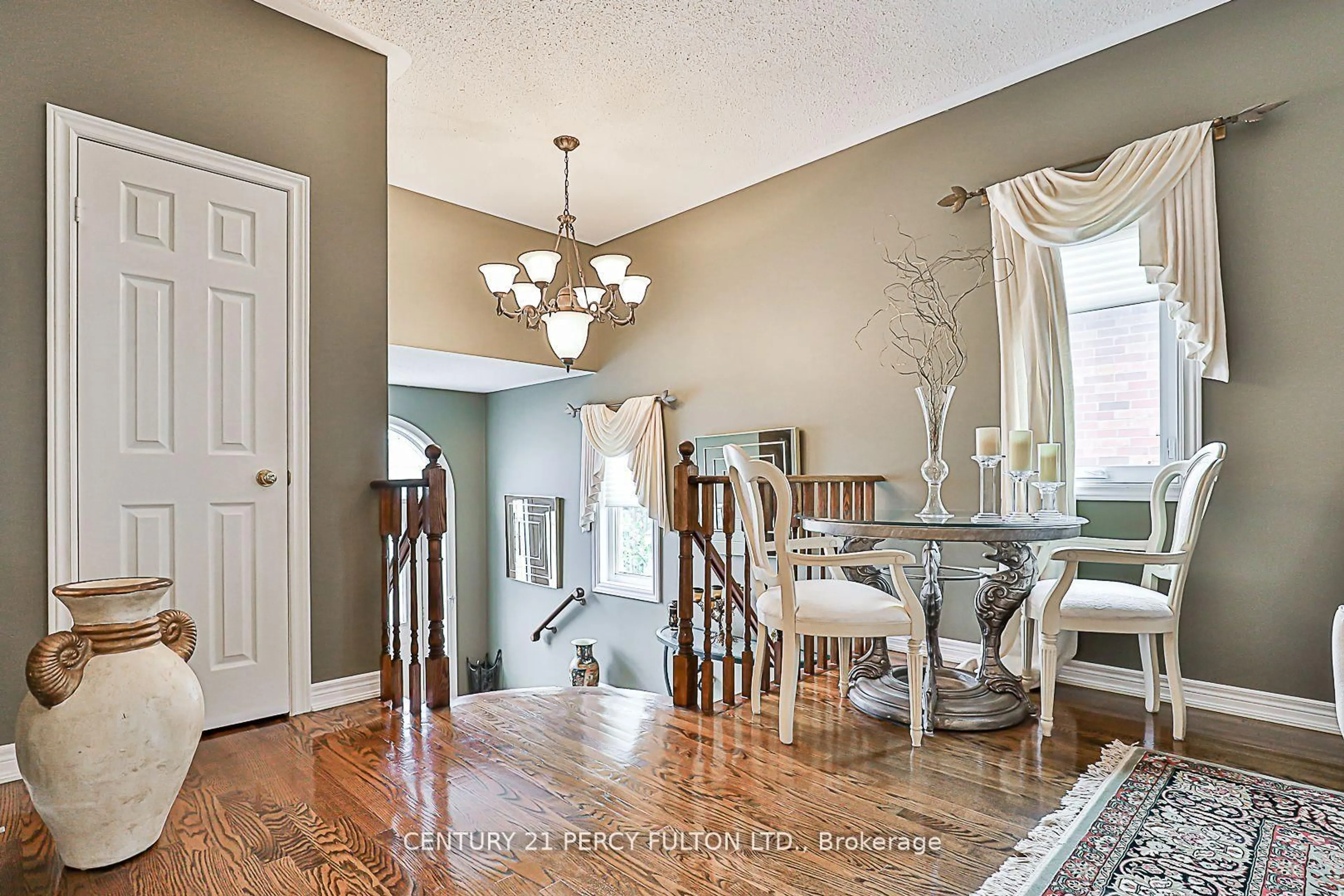 Dining room, unknown for 508 Stone Rd, Aurora Ontario L4G 6Z6