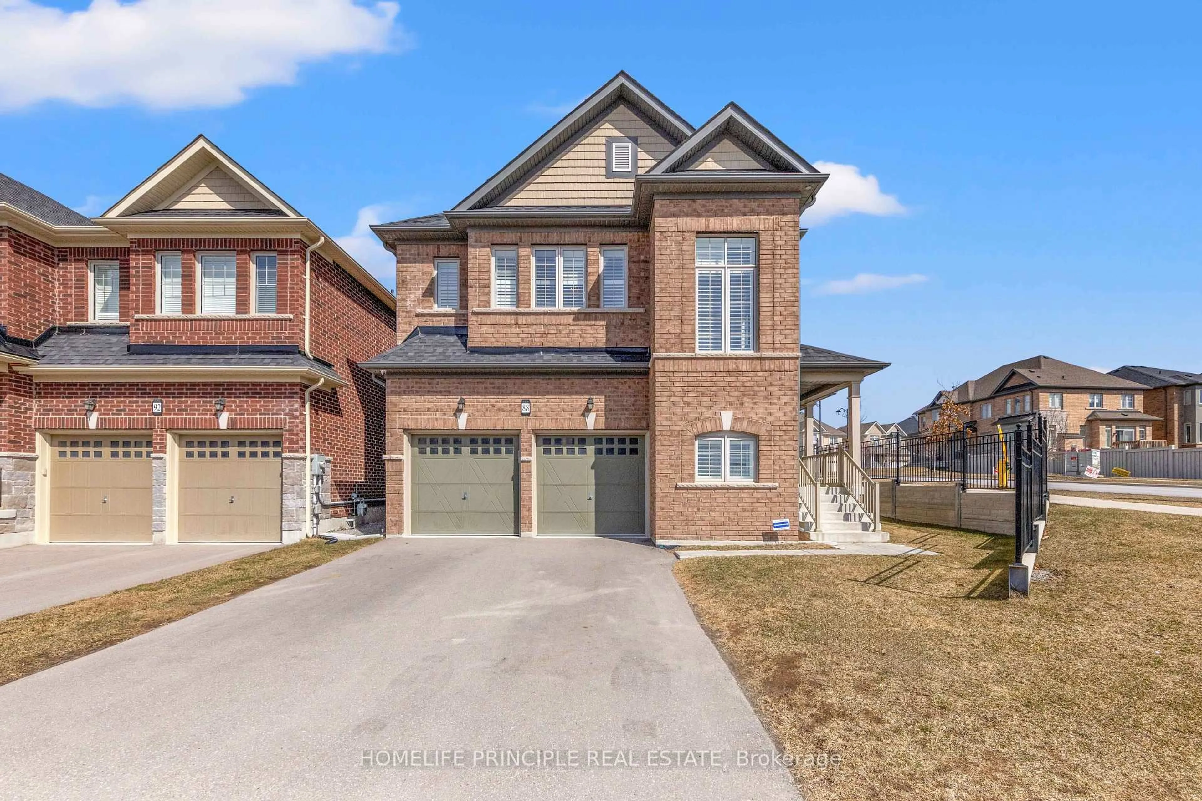 Home with brick exterior material, street for 88 Ben Sinclair Ave, East Gwillimbury Ontario L9N 0S2