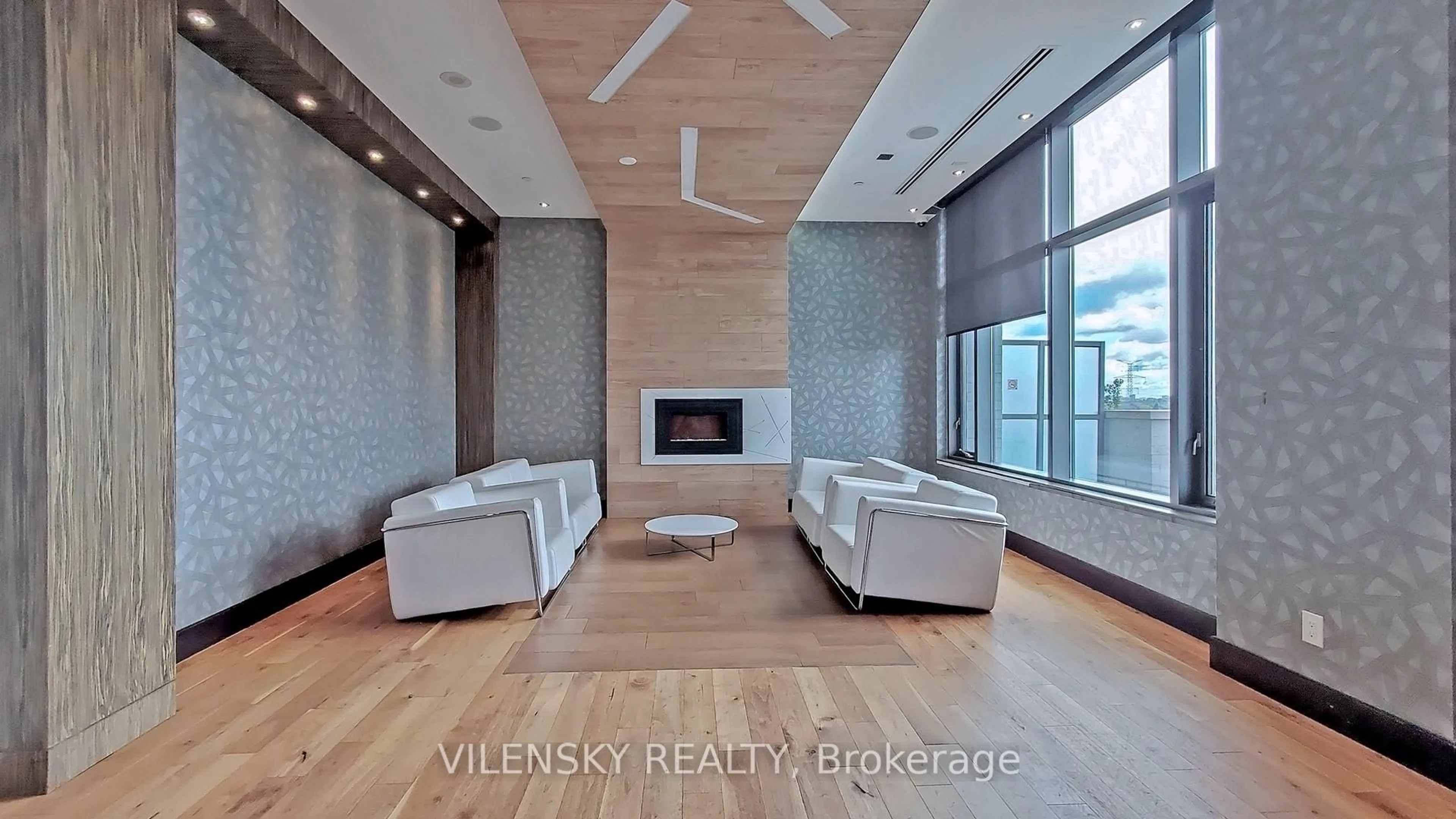Unknown for 325 South Park Rd #116, Markham Ontario L3T 0B8