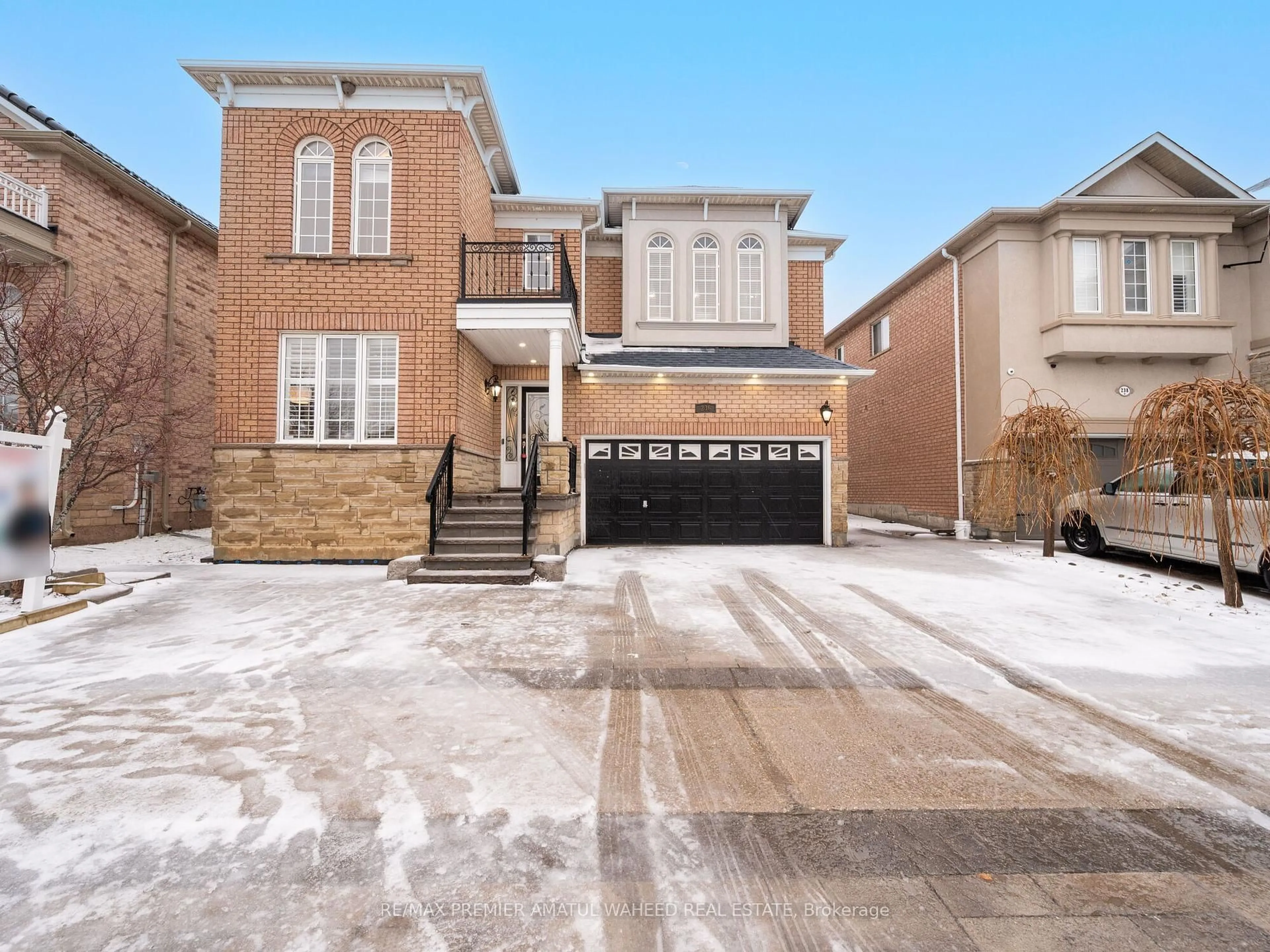 Home with brick exterior material, street for 236 Vellore Woods Blvd, Vaughan Ontario L4H 1Y5