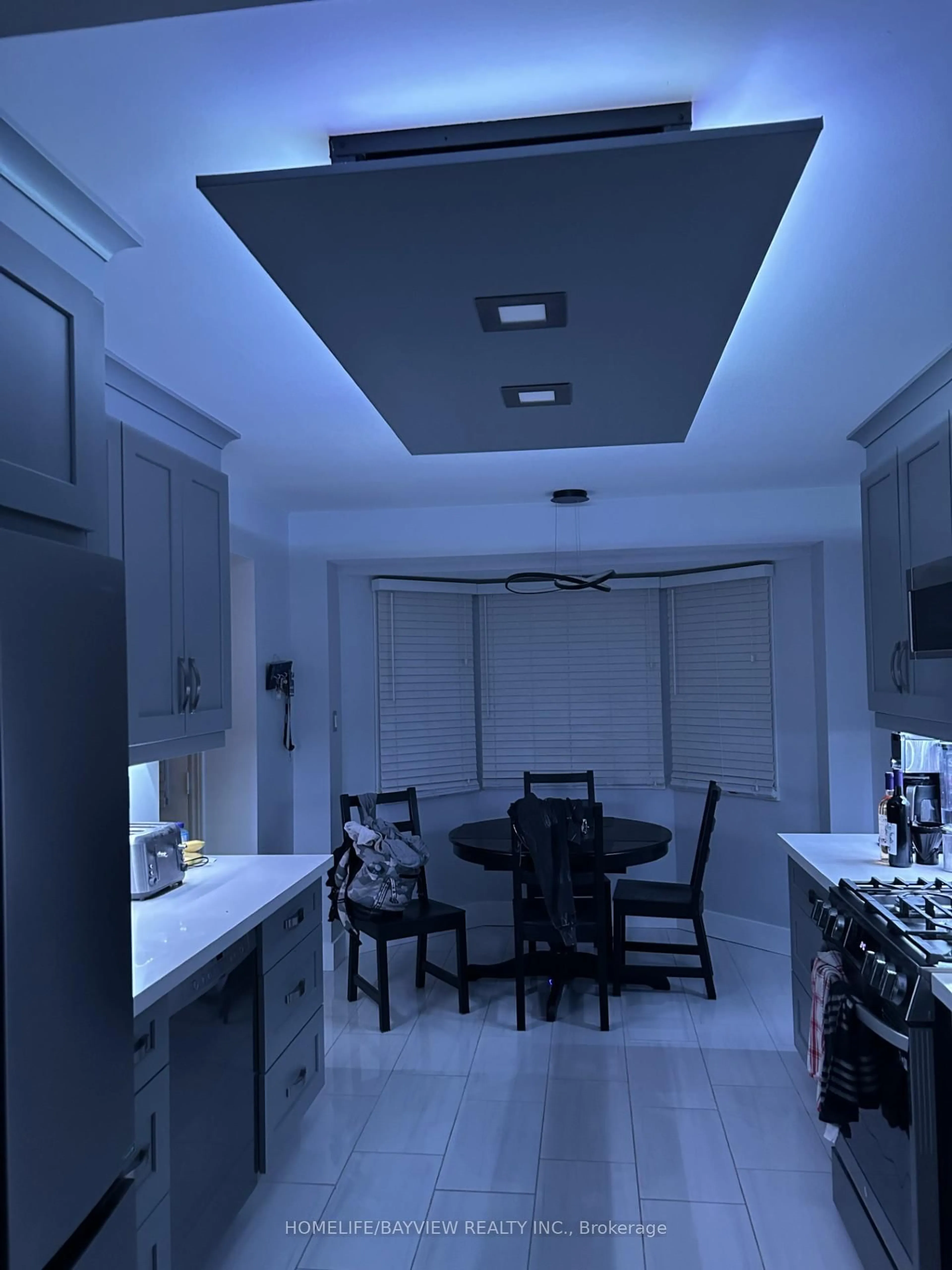 Contemporary kitchen, unknown for 999 ANNA MARIA Ave, Innisfil Ontario L9S 1V5