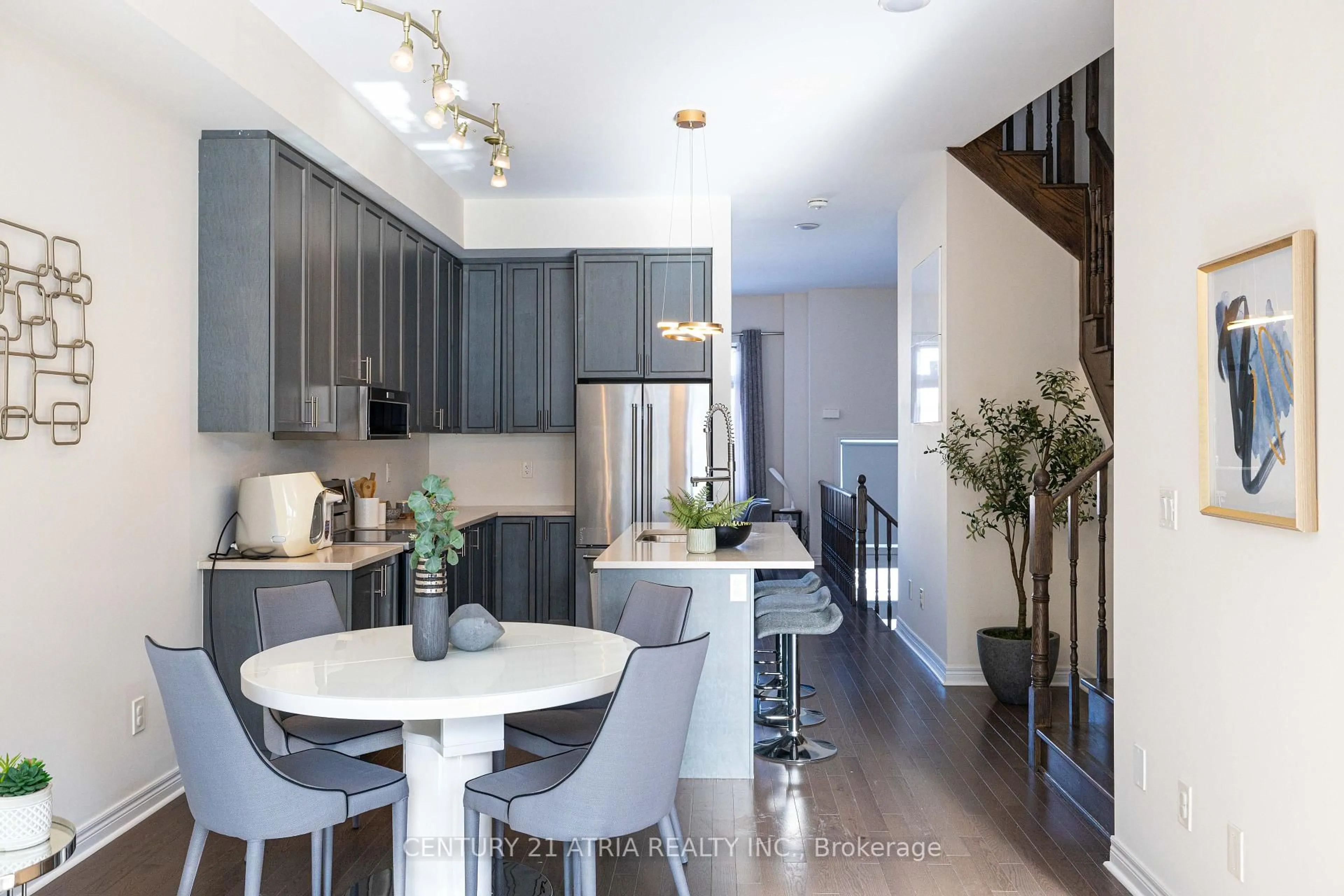 Contemporary kitchen, unknown for 107 Lebovic Campus Dr, Vaughan Ontario L6A 5A4