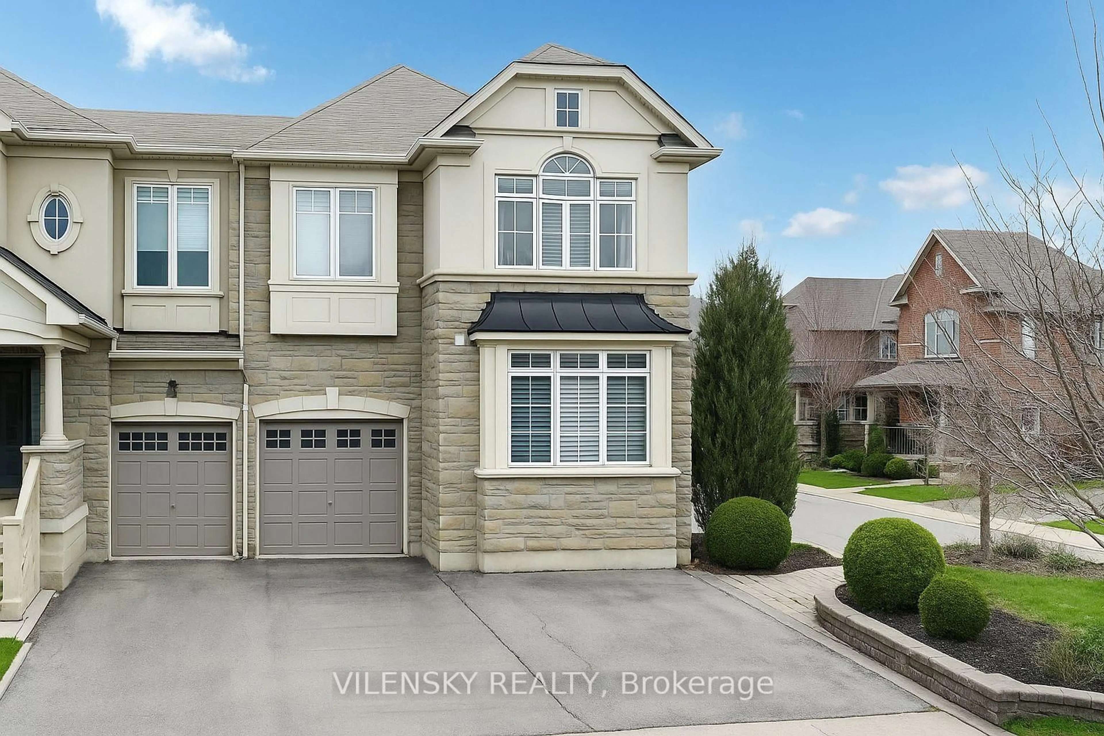 Home with brick exterior material, street for 2 Stookes Cres, Richmond Hill Ontario L4E 0J3