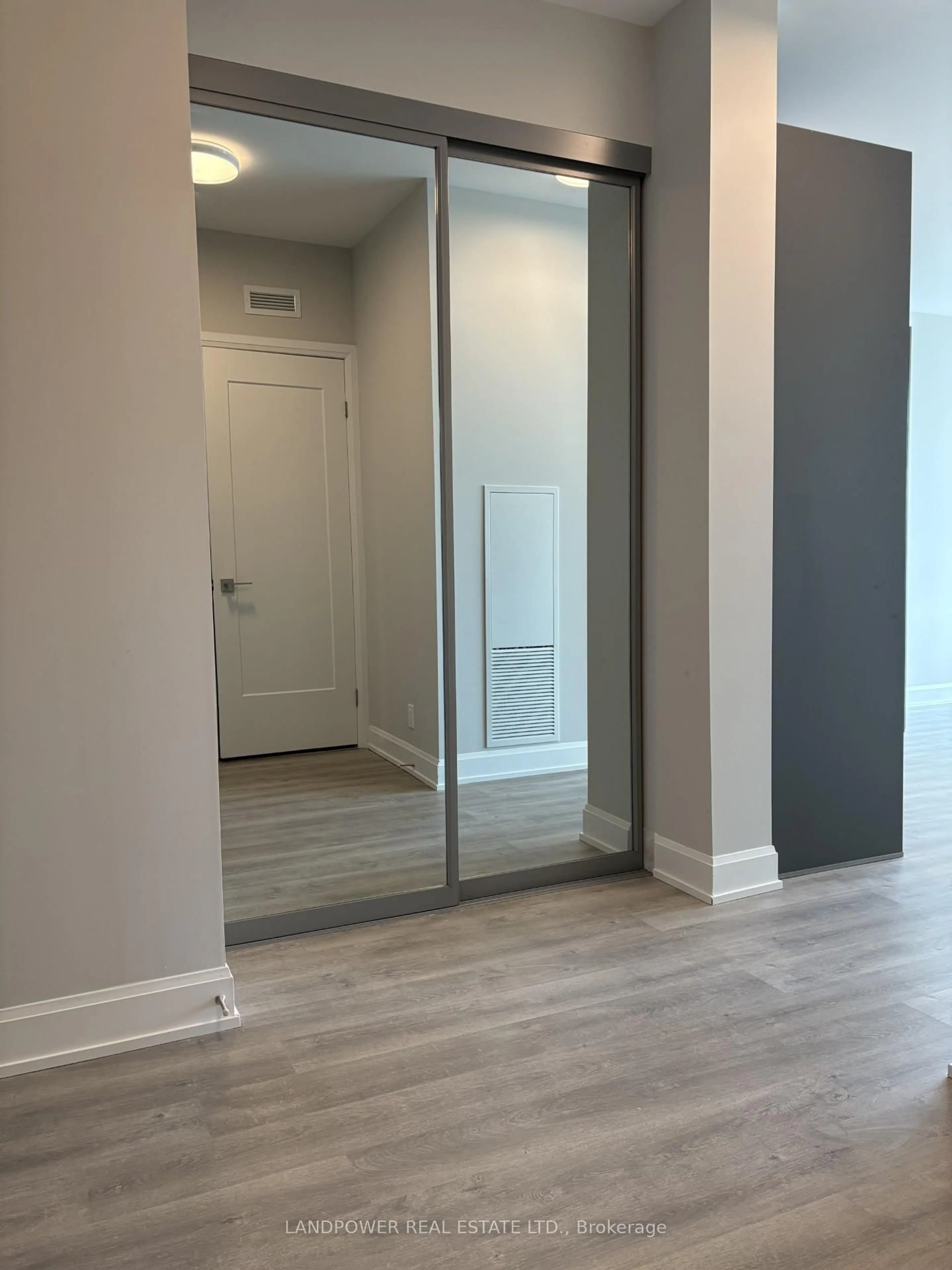 Indoor entryway for 38 Gandhi Lane #2003, Markham Ontario L3T 0G9
