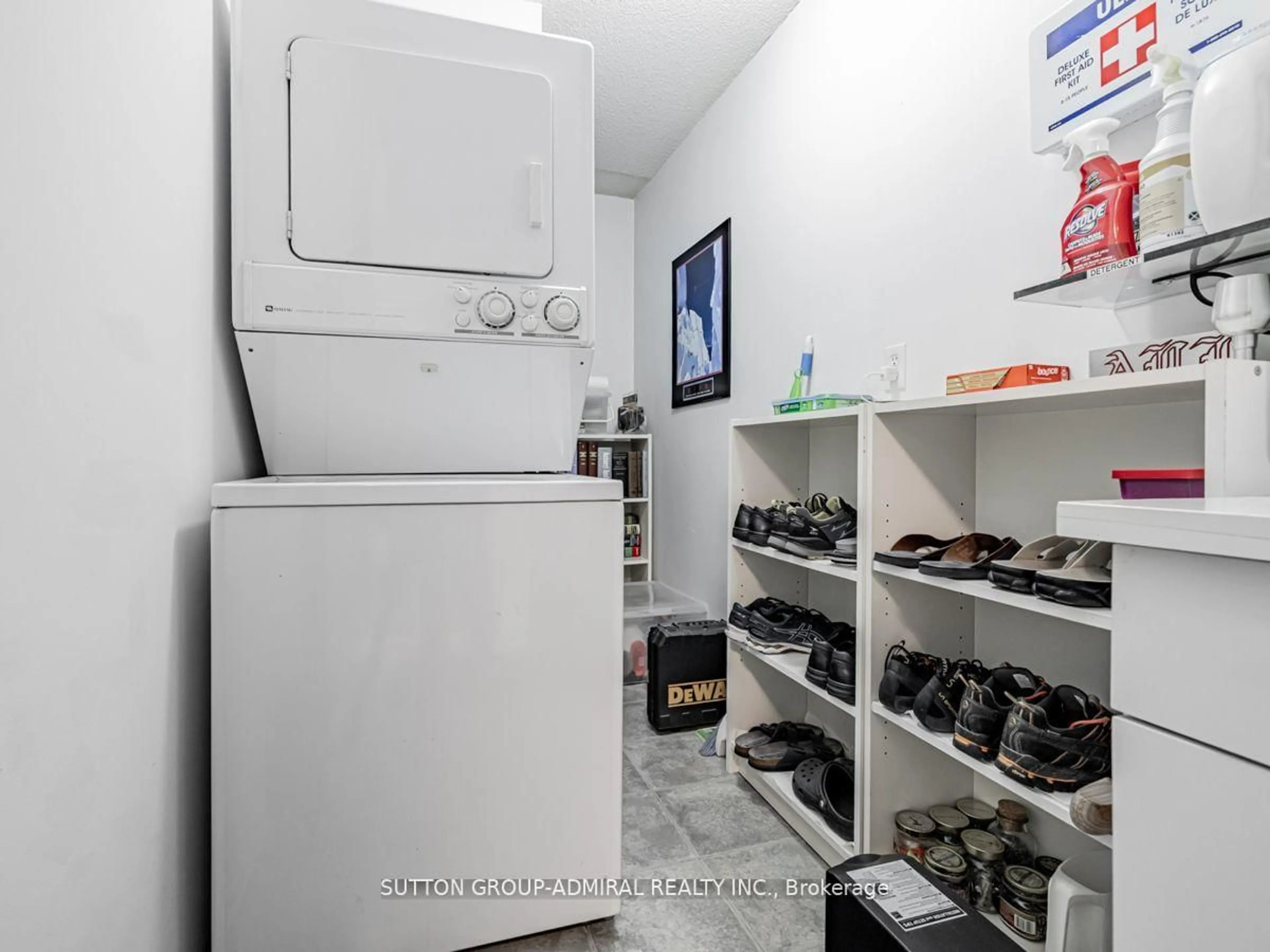 Laundry room for 30 Harding Blvd #1109, Richmond Hill Ontario L4C 9M3