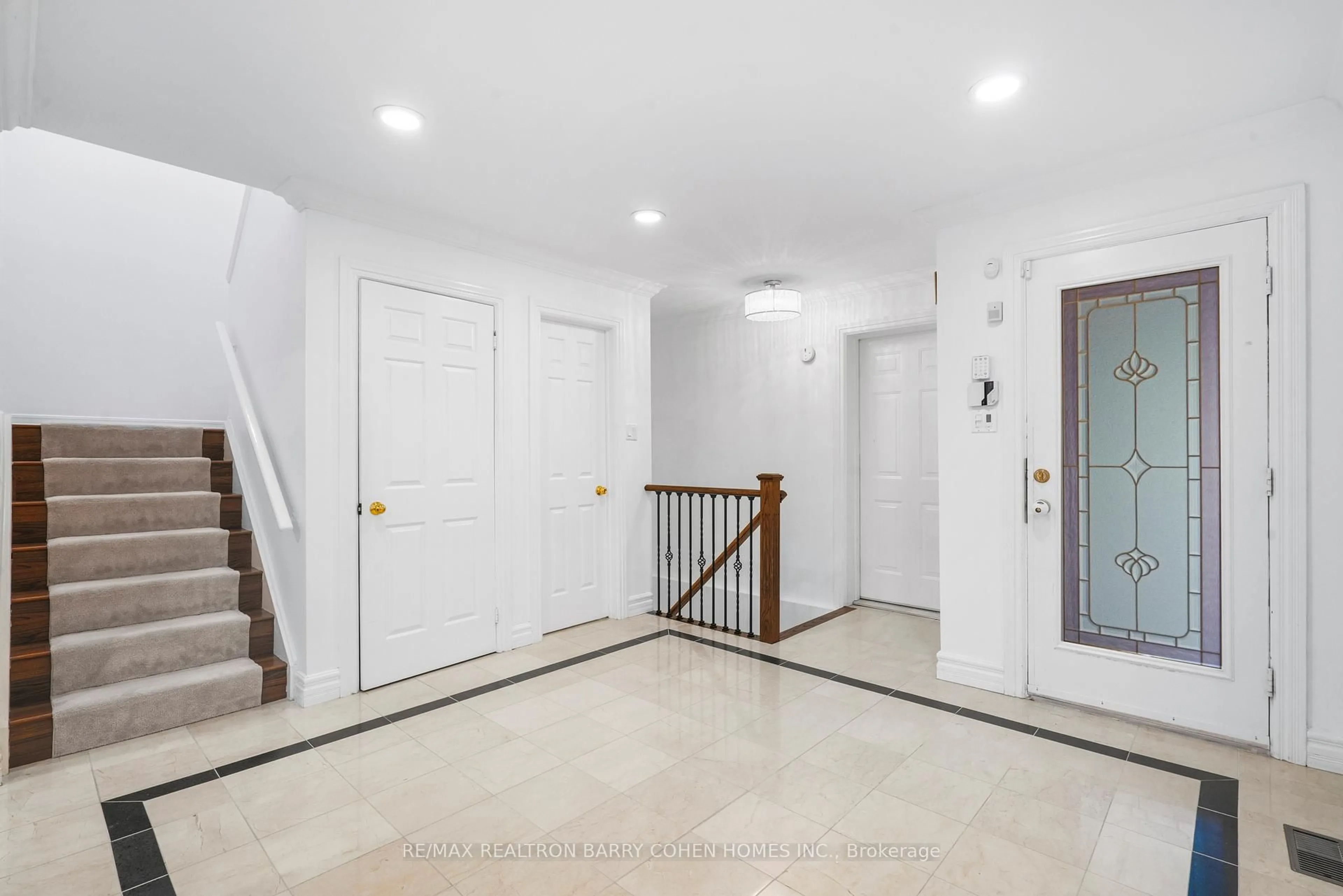 Unknown for 20 Grosvenor Crt, Markham Ontario L3T 5T5