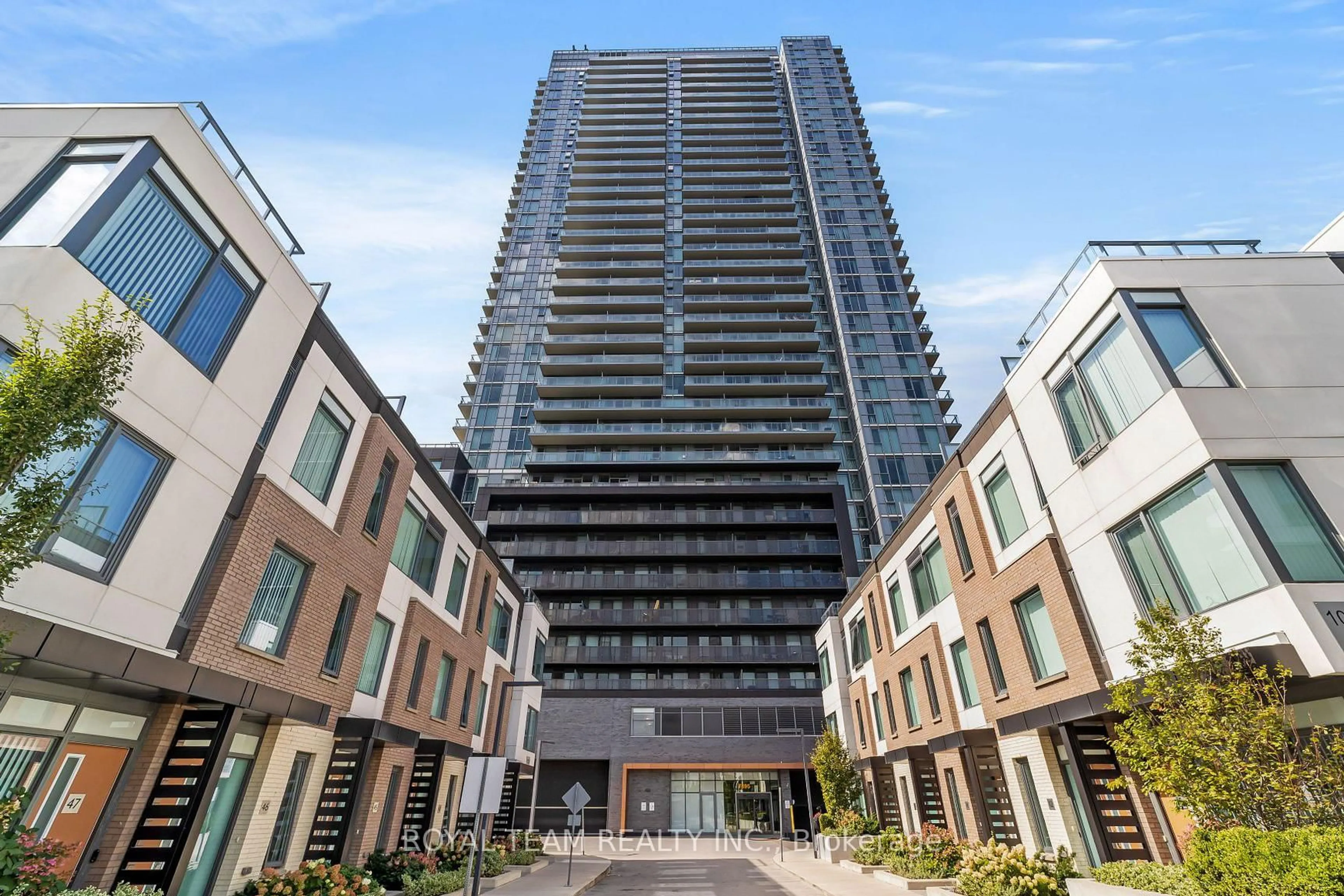 Indoor foyer for 7895 Jane St #3201, Vaughan Ontario L4K 2M7