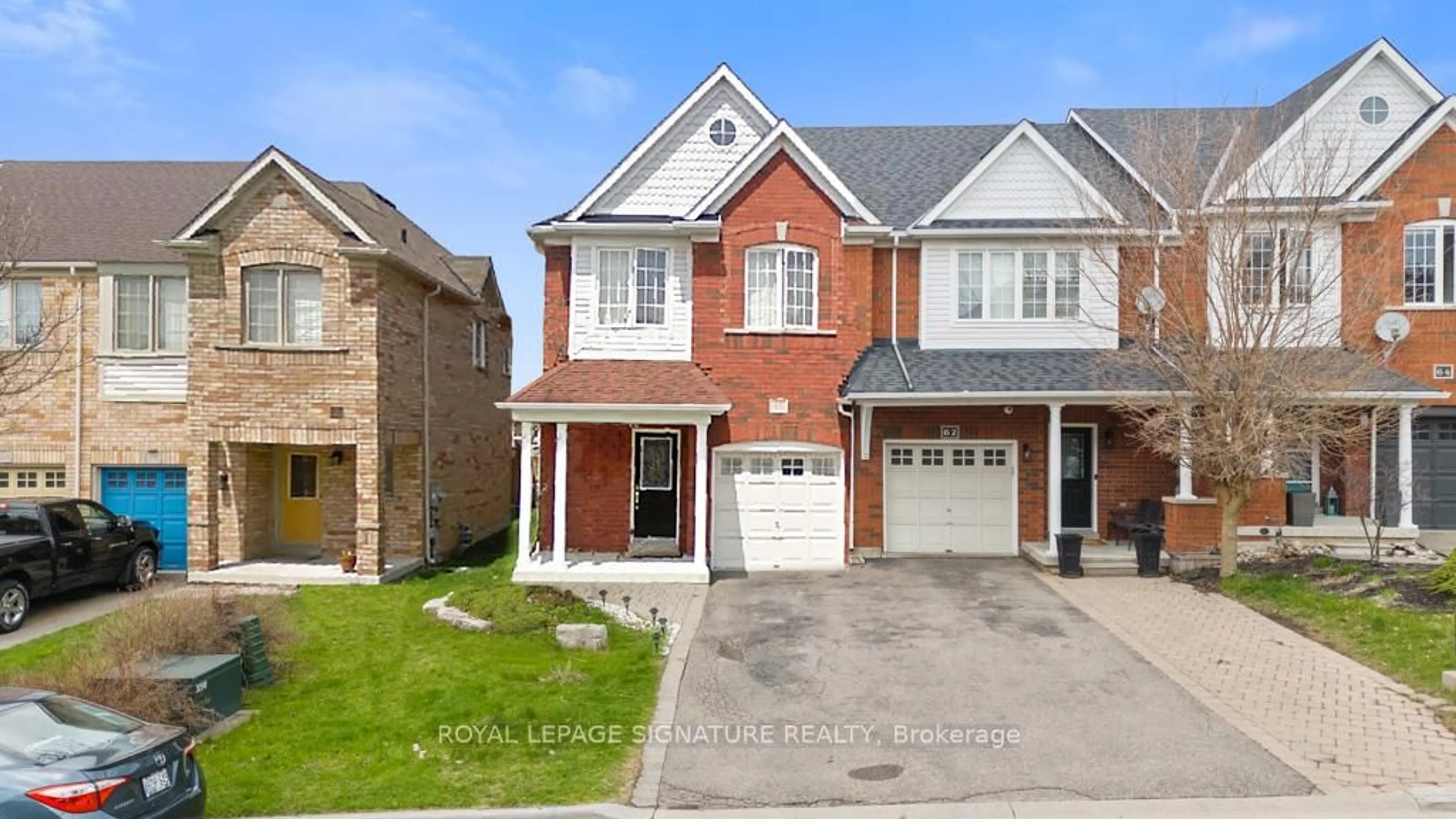Home with brick exterior material, street for 60 Hartford Cres, Newmarket Ontario L3X 2Z5
