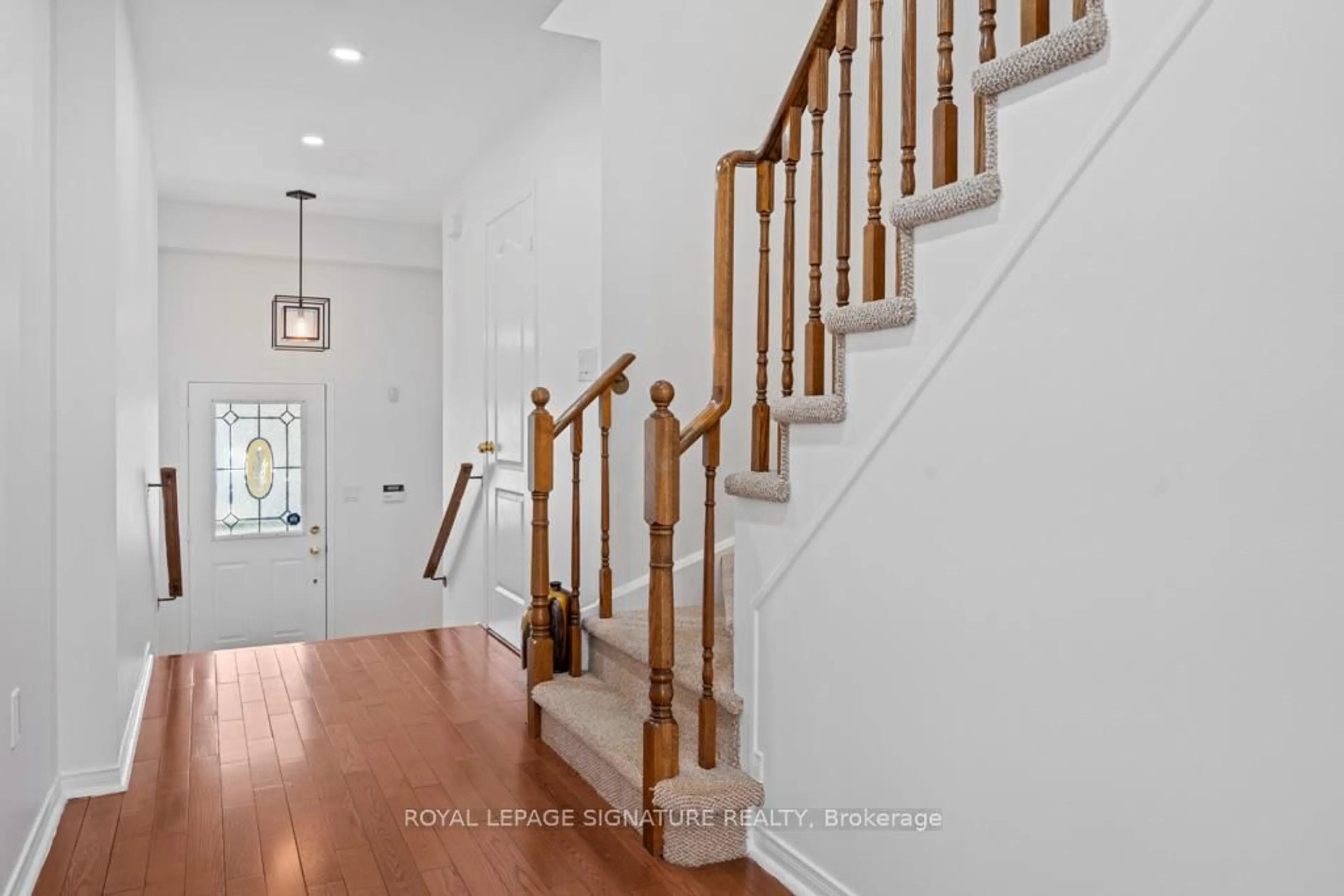 Unknown for 60 Hartford Cres, Newmarket Ontario L3X 2Z5