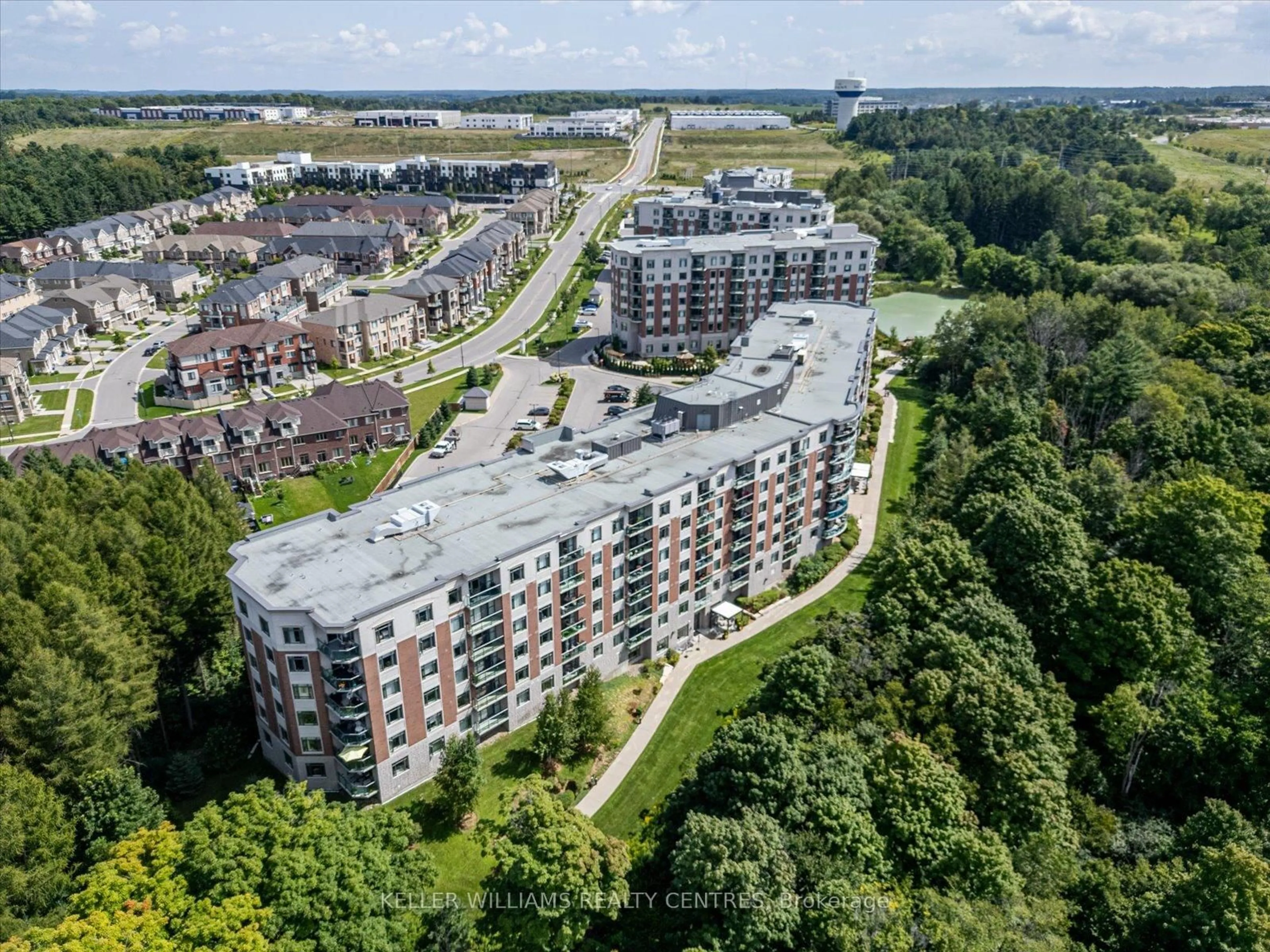 A pic from outside/outdoor area/front of a property/back of a property/a pic from drone, city buildings view from balcony for 440 William Graham Dr #516, Aurora Ontario L4G 1X5