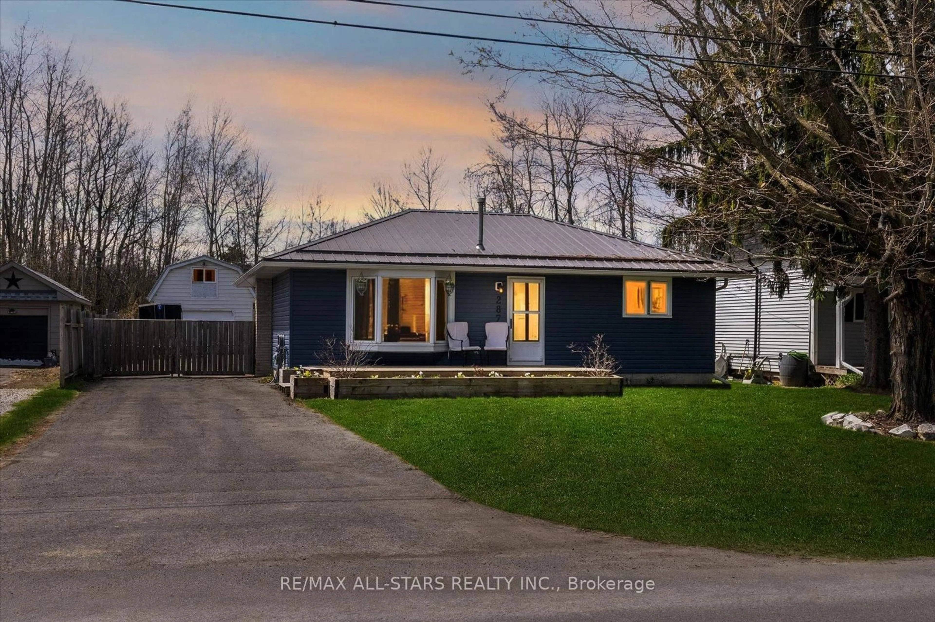 A pic from outside/outdoor area/front of a property/back of a property/a pic from drone, street for 287 Church St, Brock Ontario L0K 1A0