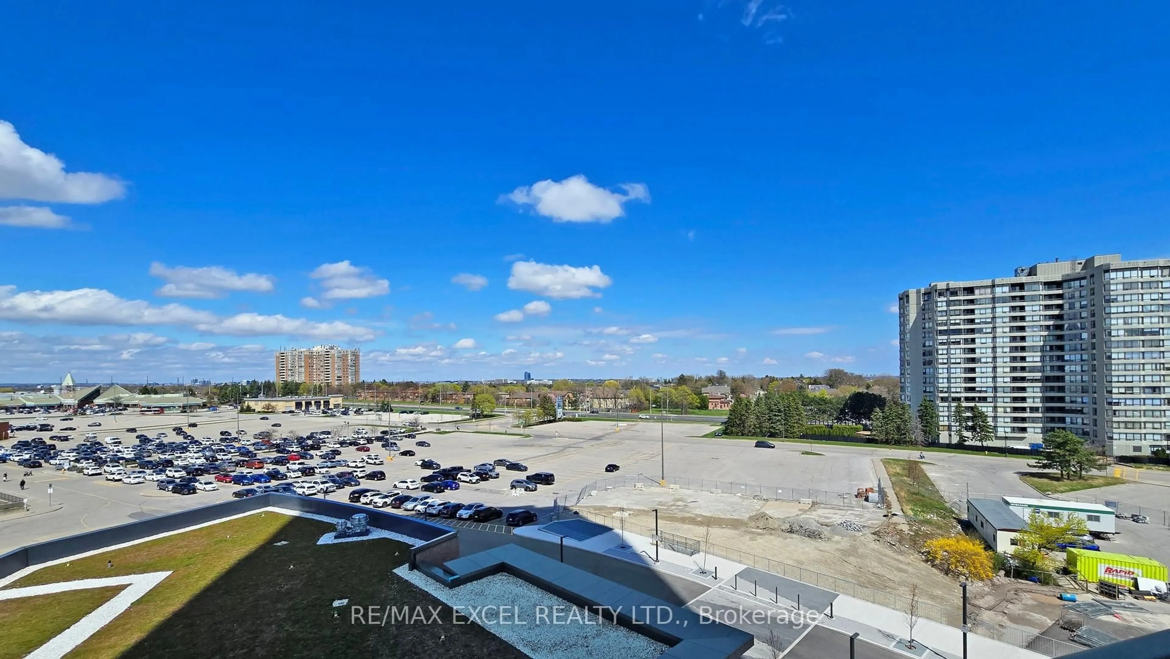 A pic from outside/outdoor area/front of a property/back of a property/a pic from drone, unknown for 50 Upper Mall Way #531, Vaughan Ontario L4J 0L8