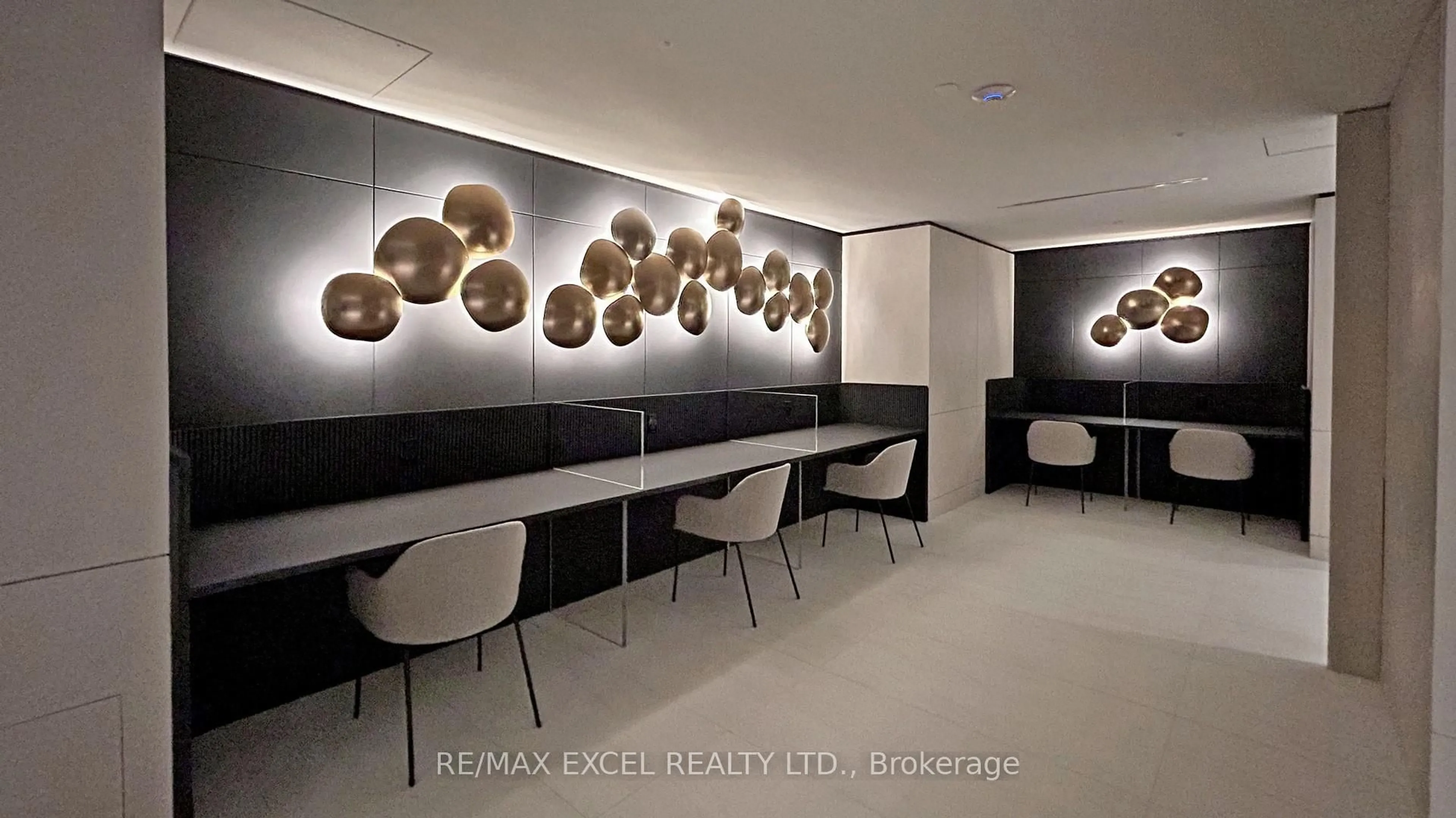 Dining room, ceramic/tile floor for 50 Upper Mall Way #531, Vaughan Ontario L4J 0L8