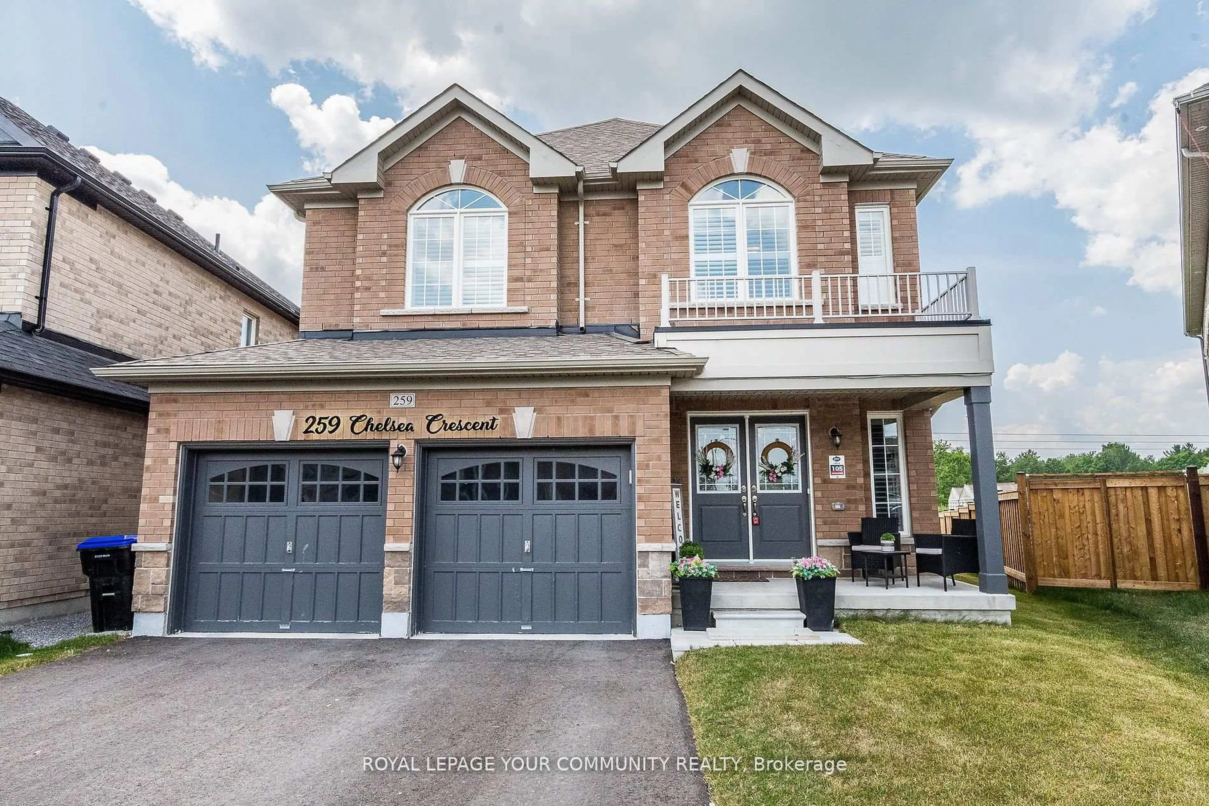 Home with brick exterior material, street for 259 Chelsea Cres, Bradford West Gwillimbury Ontario L3Z 4G7