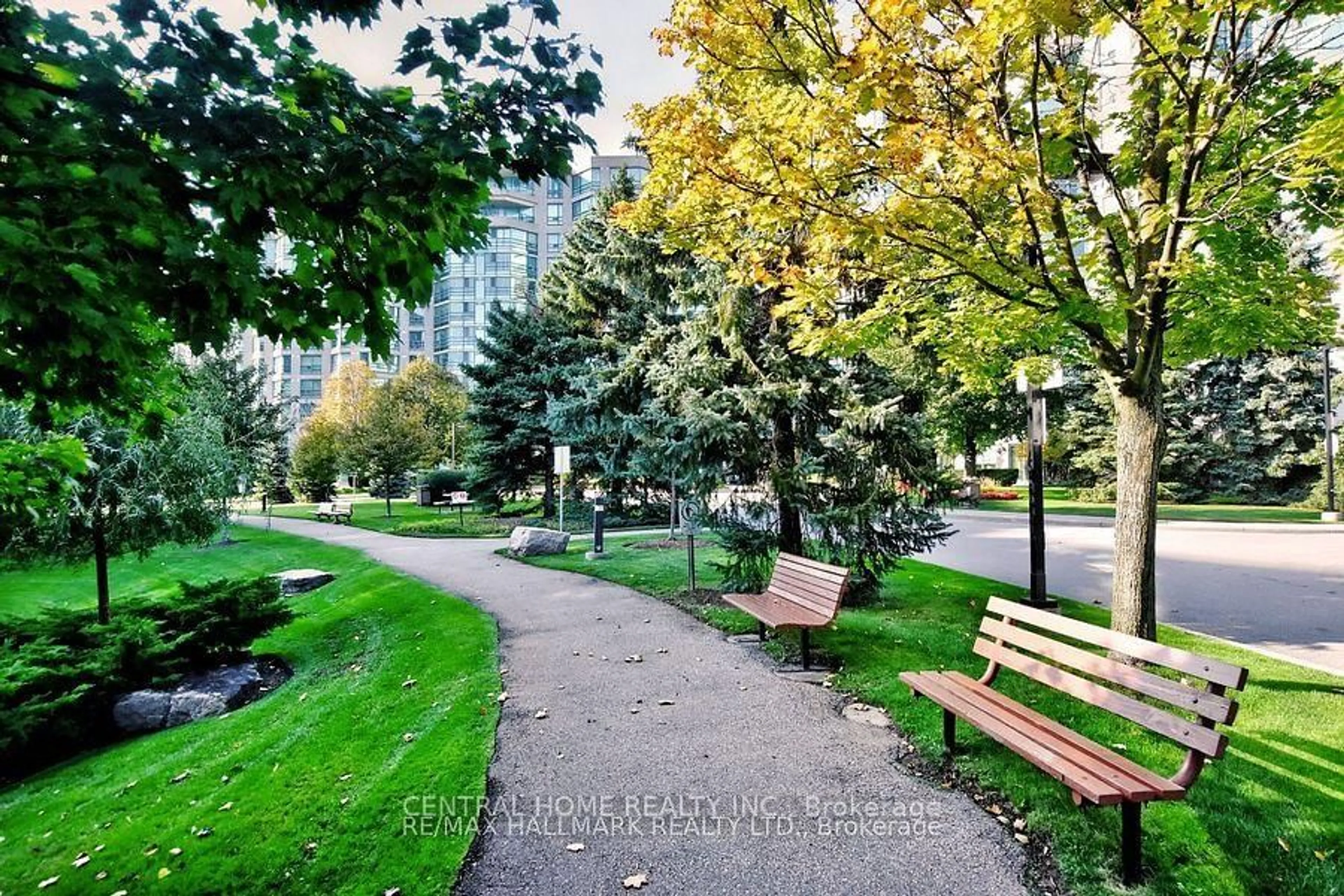 Patio, street for 7825 Bayview Ave #502, Markham Ontario L3T 7N2
