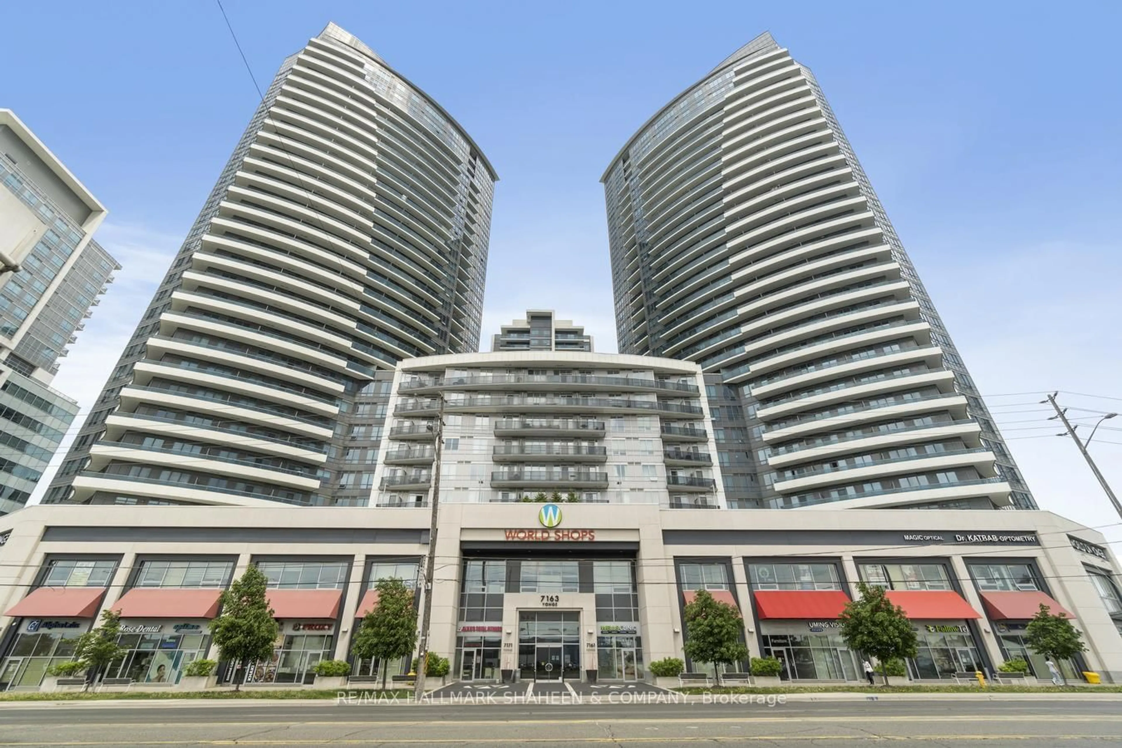 Indoor foyer for 7171 Yonge St #437, Markham Ontario L3T 0C5