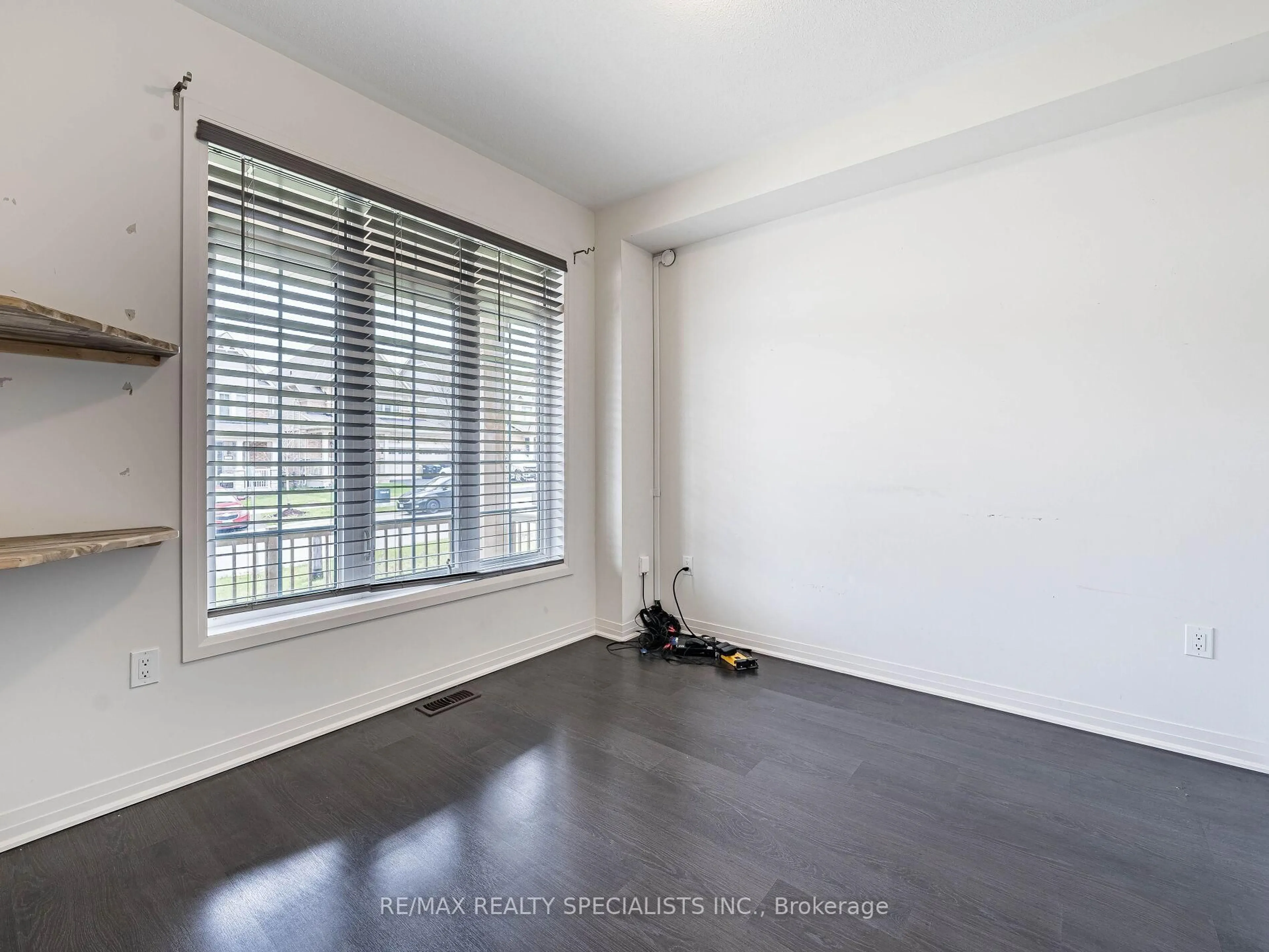 A pic of a room for 28 Pridham Pl, New Tecumseth Ontario L0G 1W0