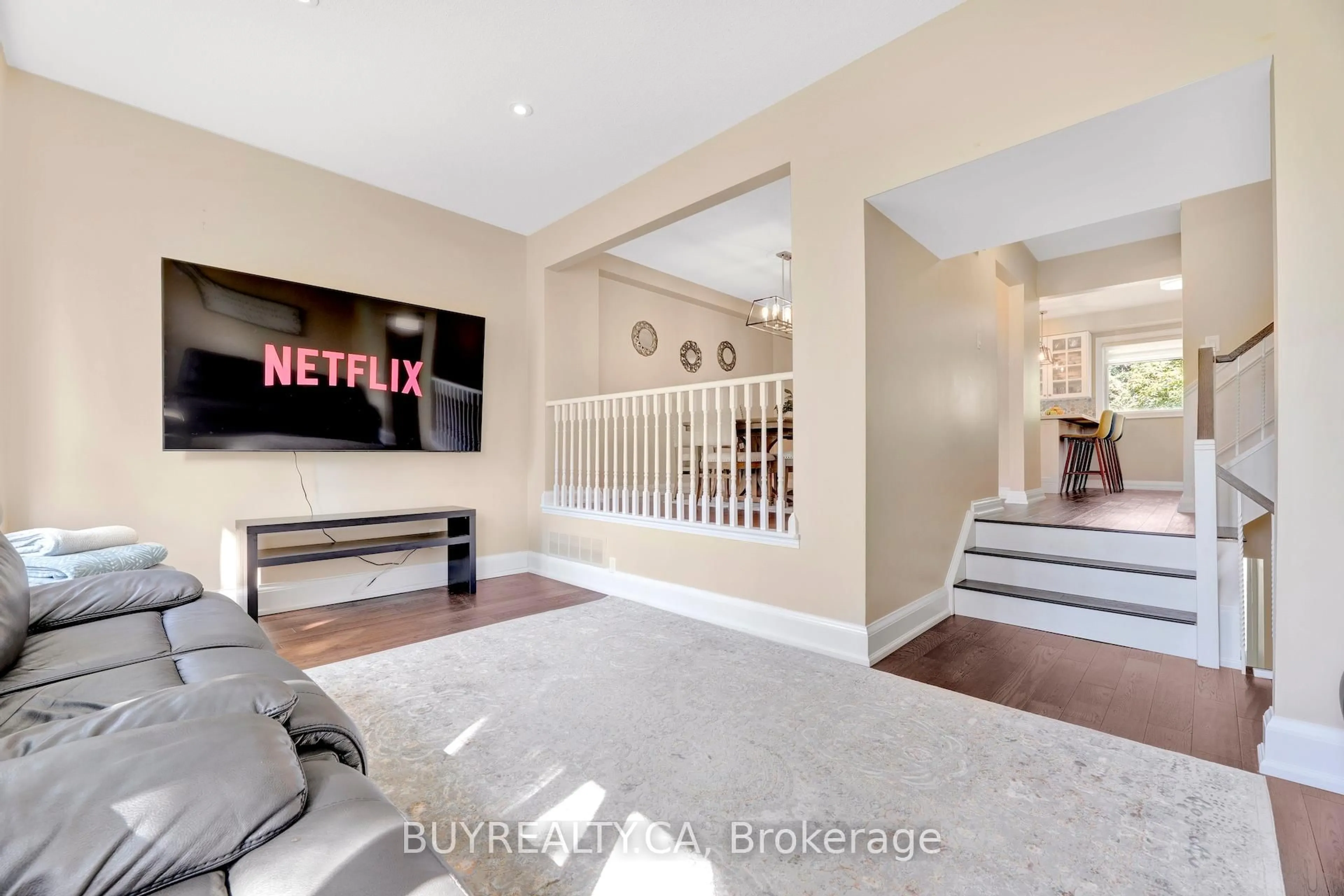 Unknown for 104 Poplar Cres #72, Aurora Ontario L4G 3L3