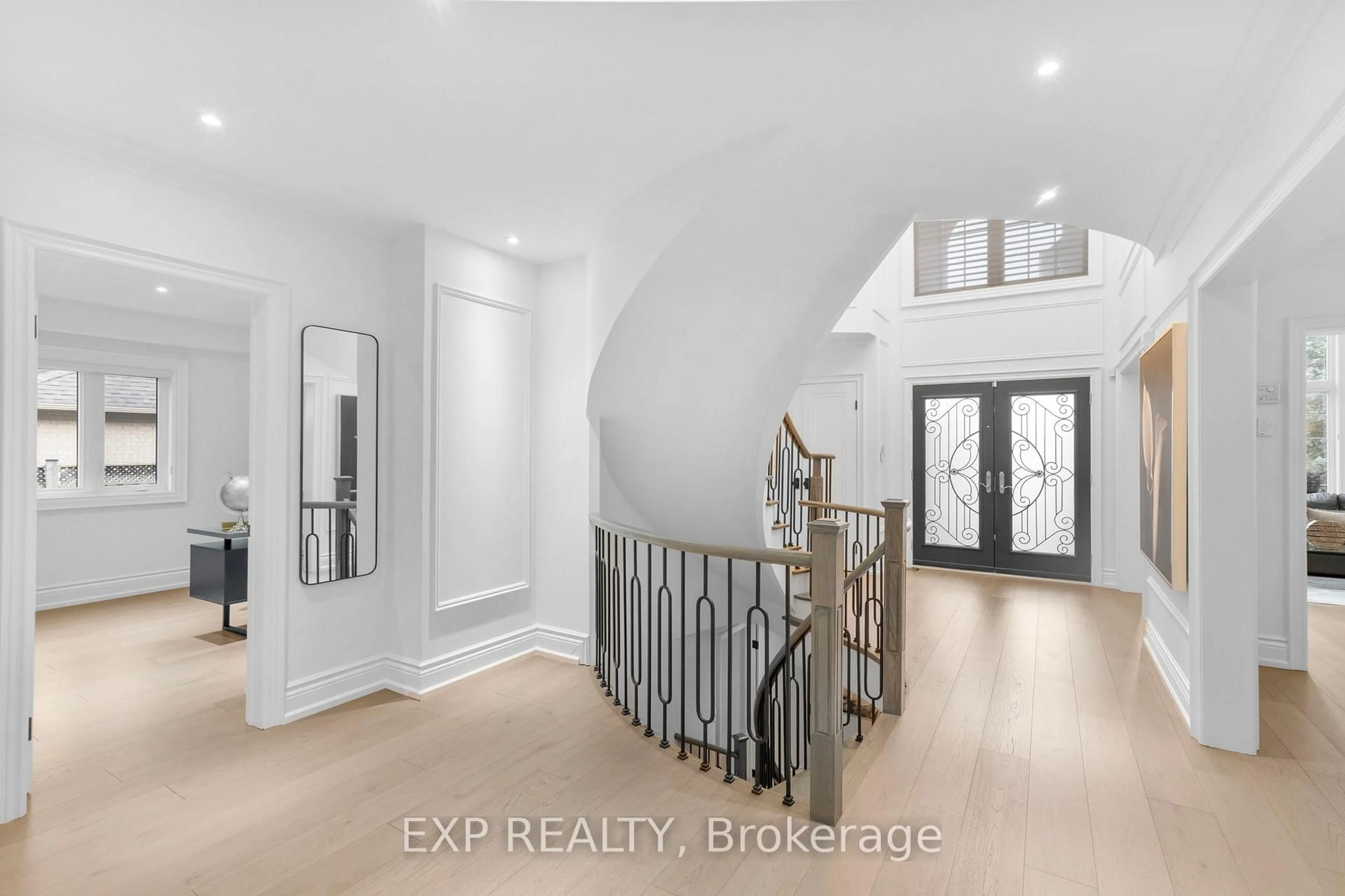 Indoor entryway for 289 Westridge Dr, Vaughan Ontario L0J 1C0