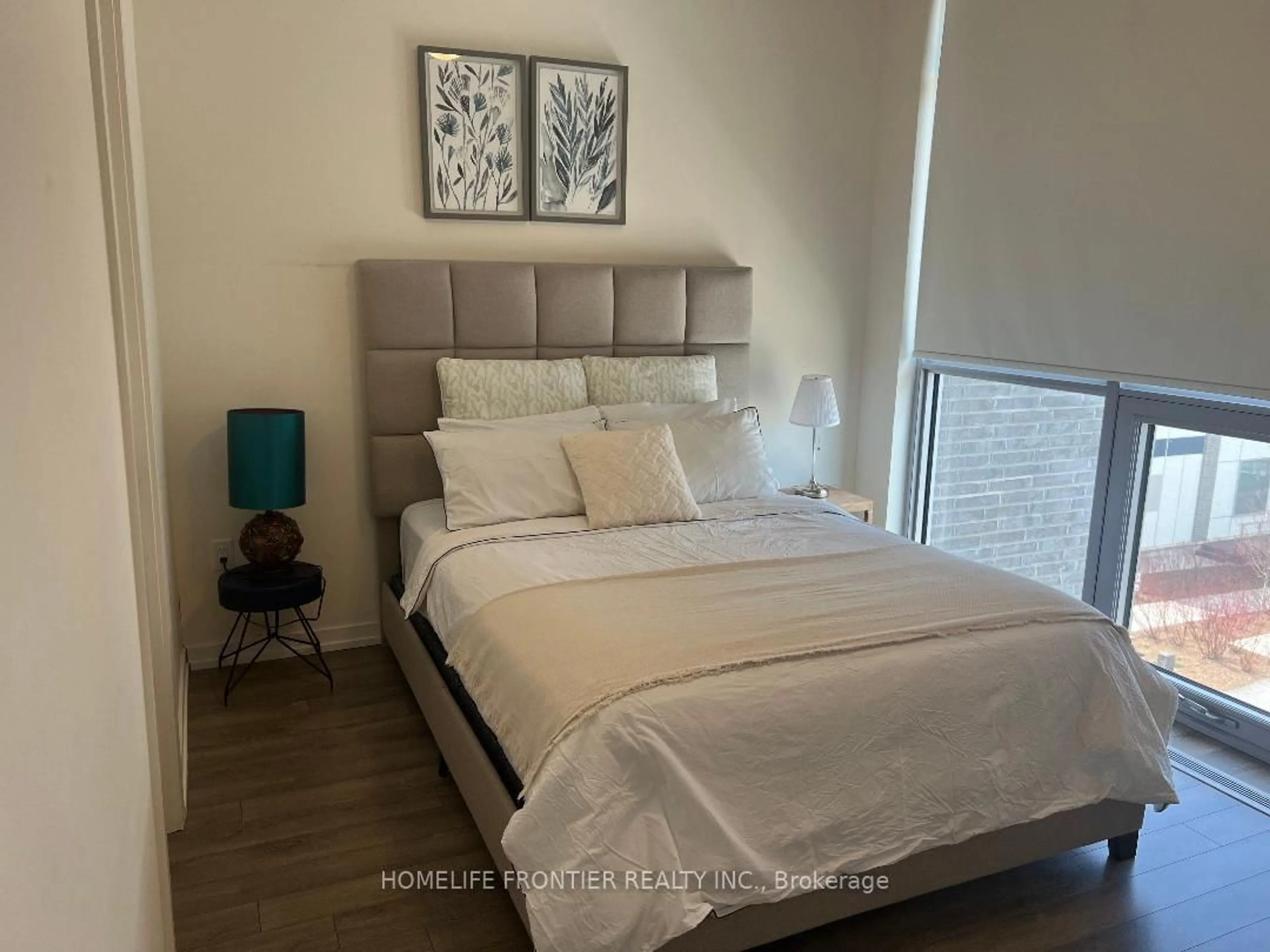 Bedroom with bed, unknown for 3650 Ferretti Crt, Innisfil Ontario L9Y 0Z5