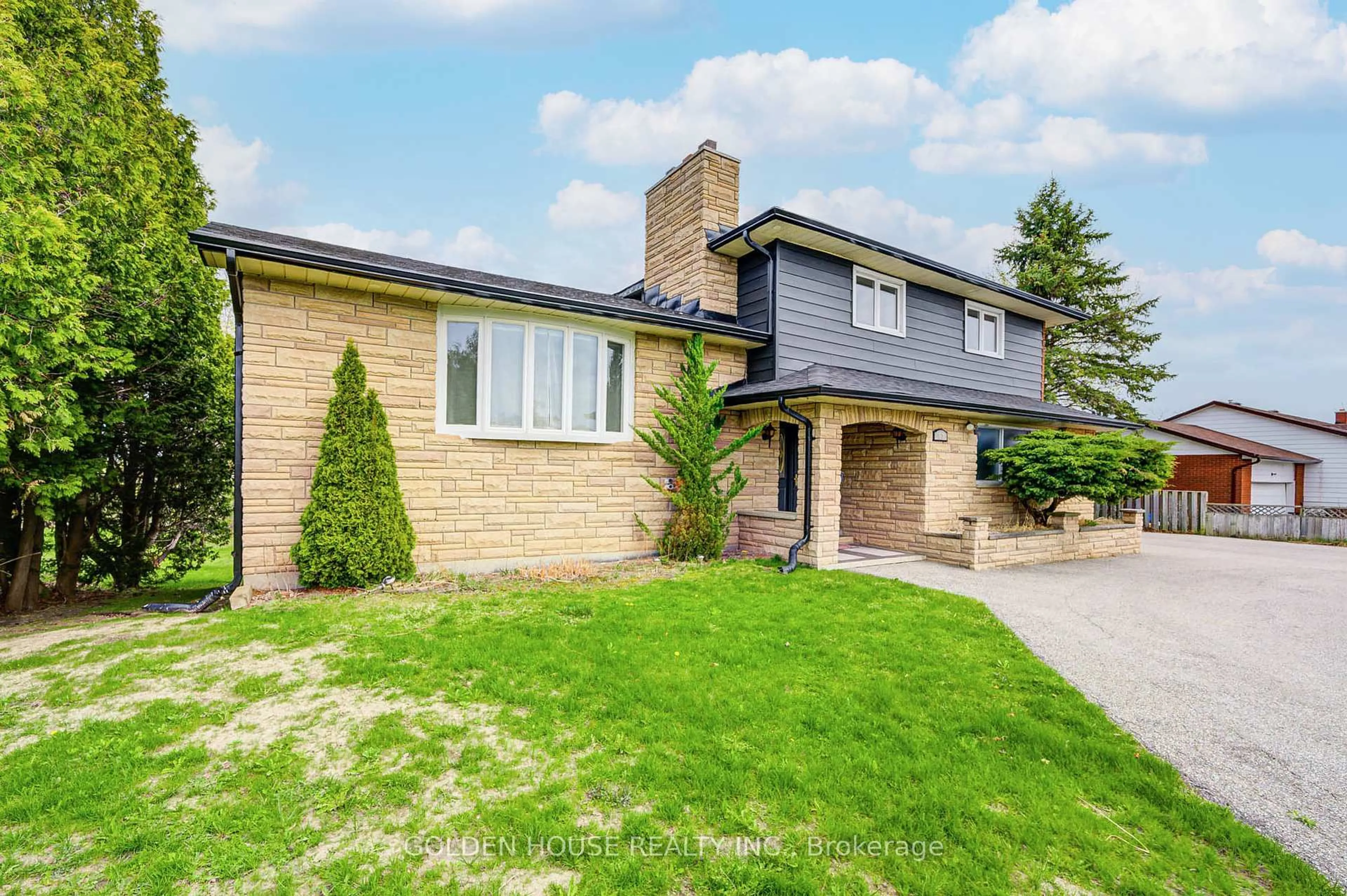 Home with brick exterior material, street for 53 West Park Hts, Georgina Ontario L4P 3T9