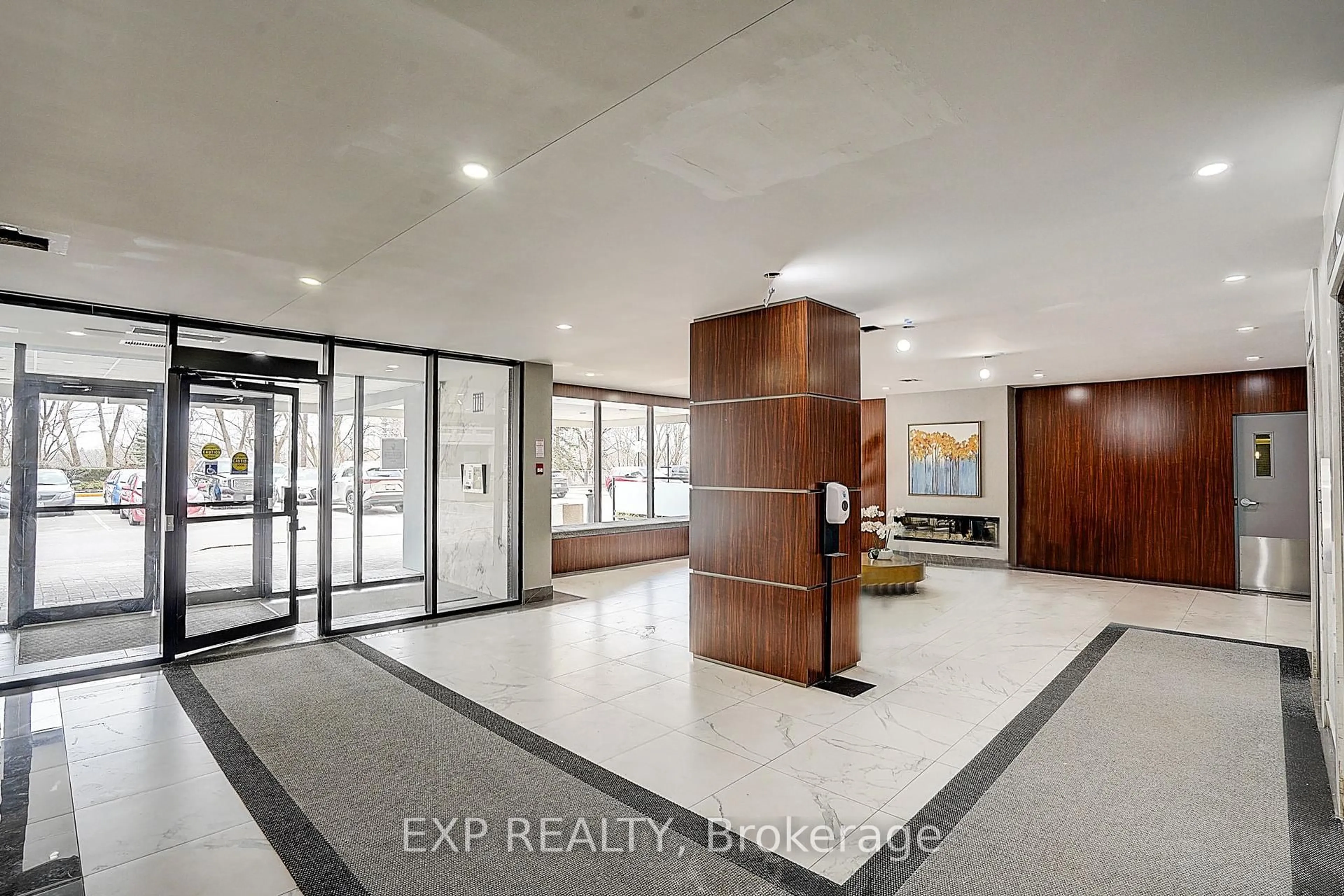 Indoor foyer for 60 Inverlochy Blvd #703, Markham Ontario L3T 4T7