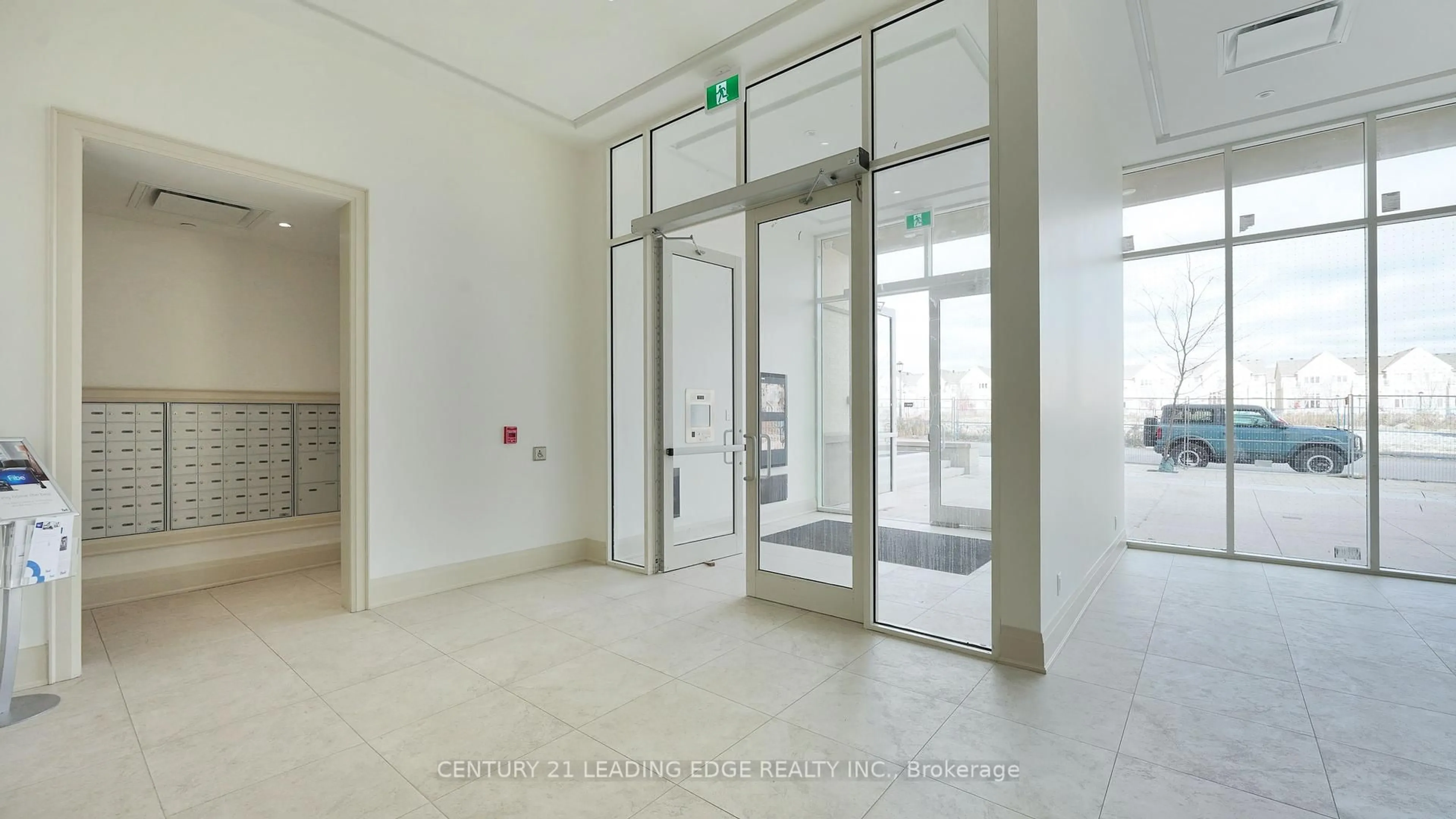 Indoor foyer for 101 Cathedral High St #303, Markham Ontario L6C 0P1