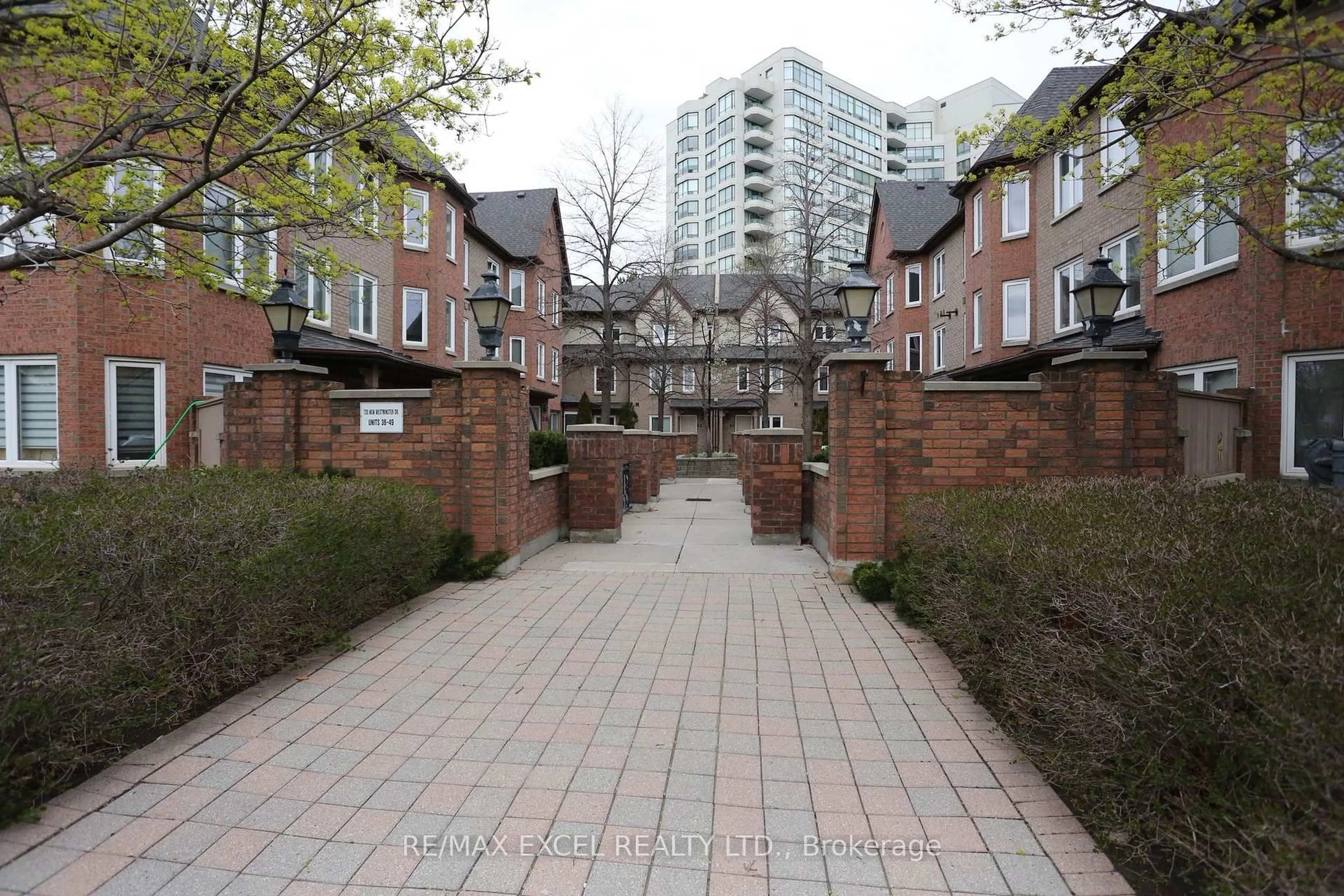 Patio, street for 735 New Westminster Dr #37, Vaughan Ontario L4J 7Y9