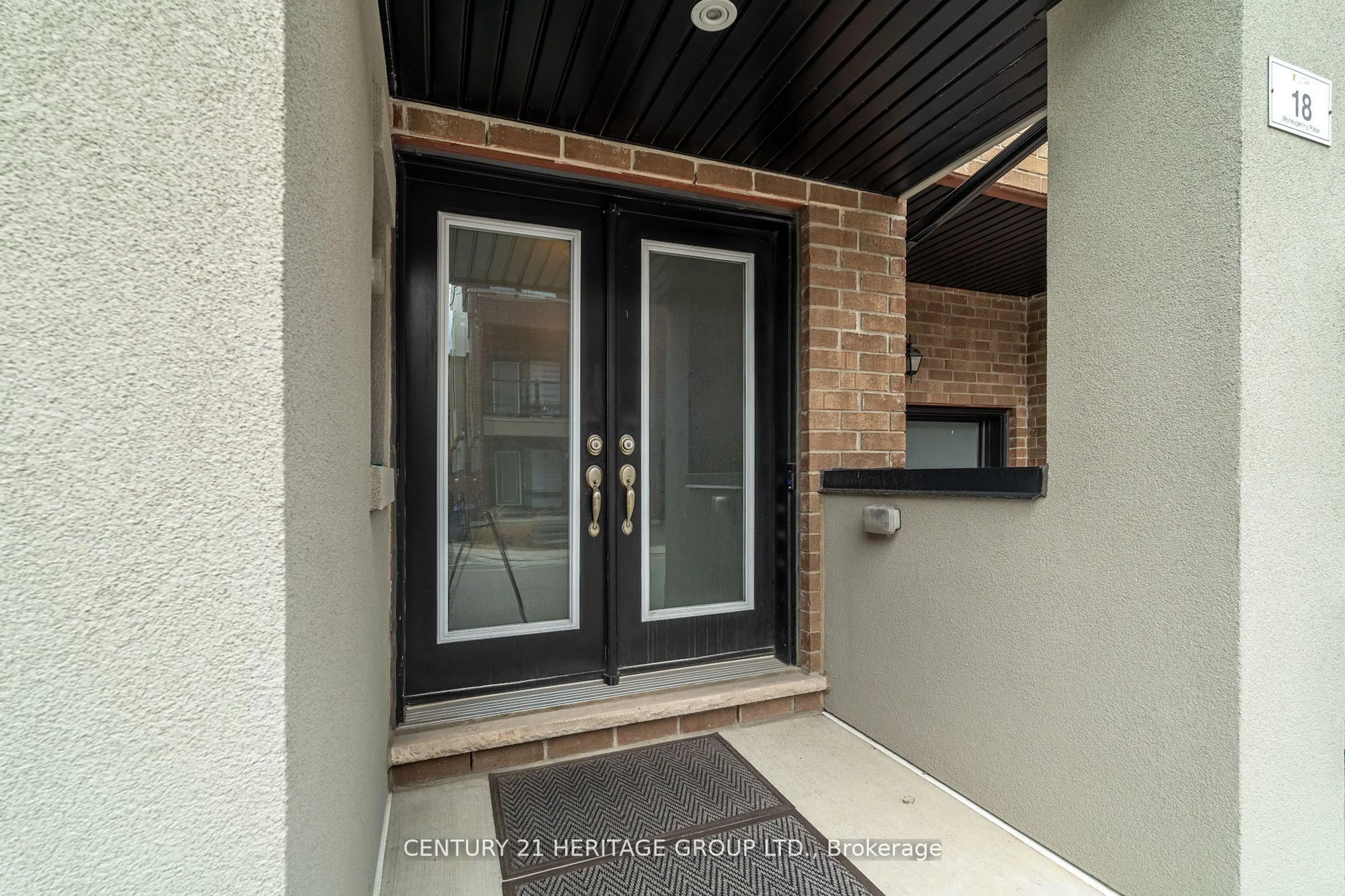 Indoor entryway for 18 MONEYPENNY Pl, Vaughan Ontario L4J 0K9