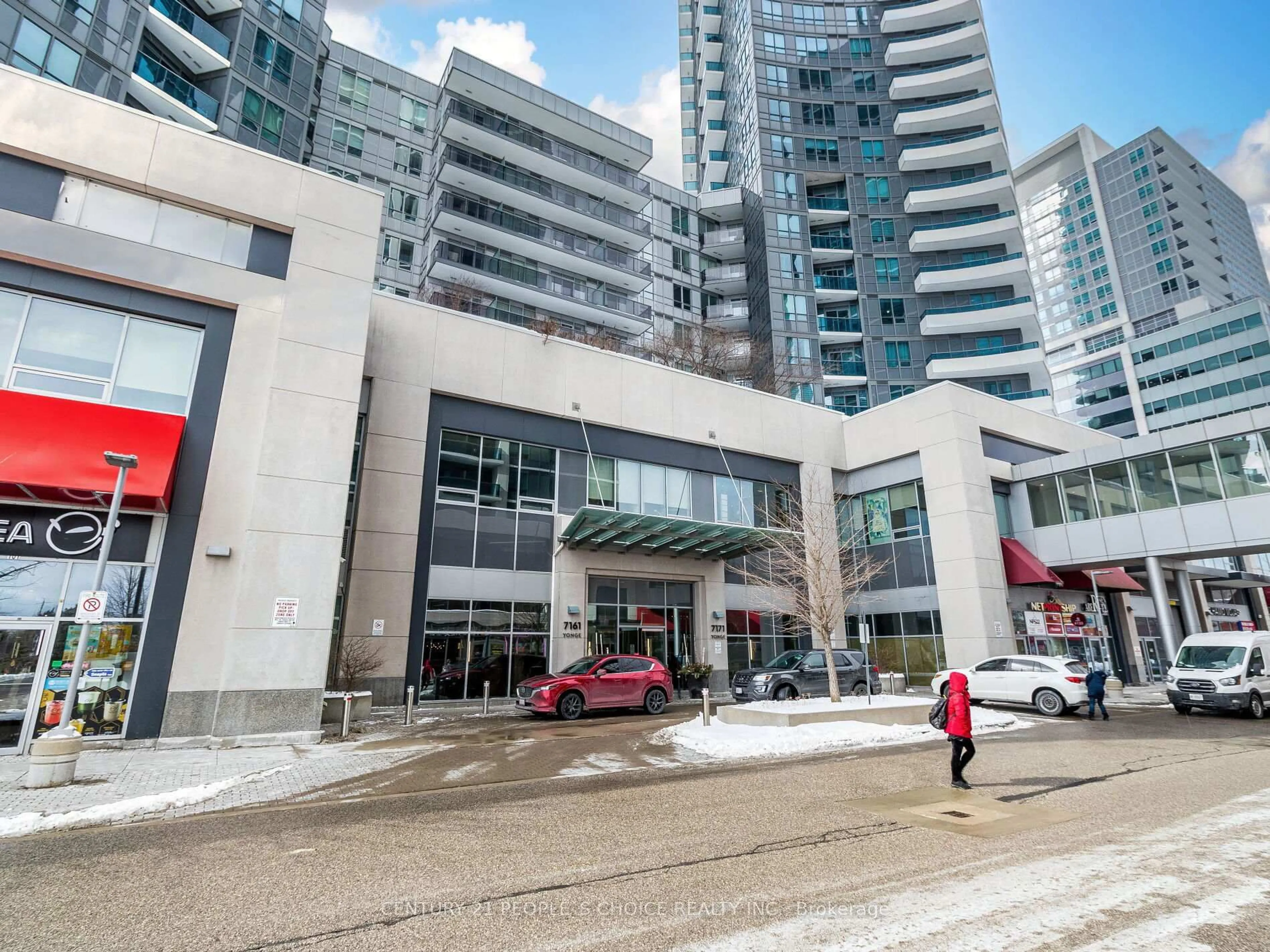 Indoor foyer for 7161 Yonge St ##2232, Markham Ontario L3T 0C8