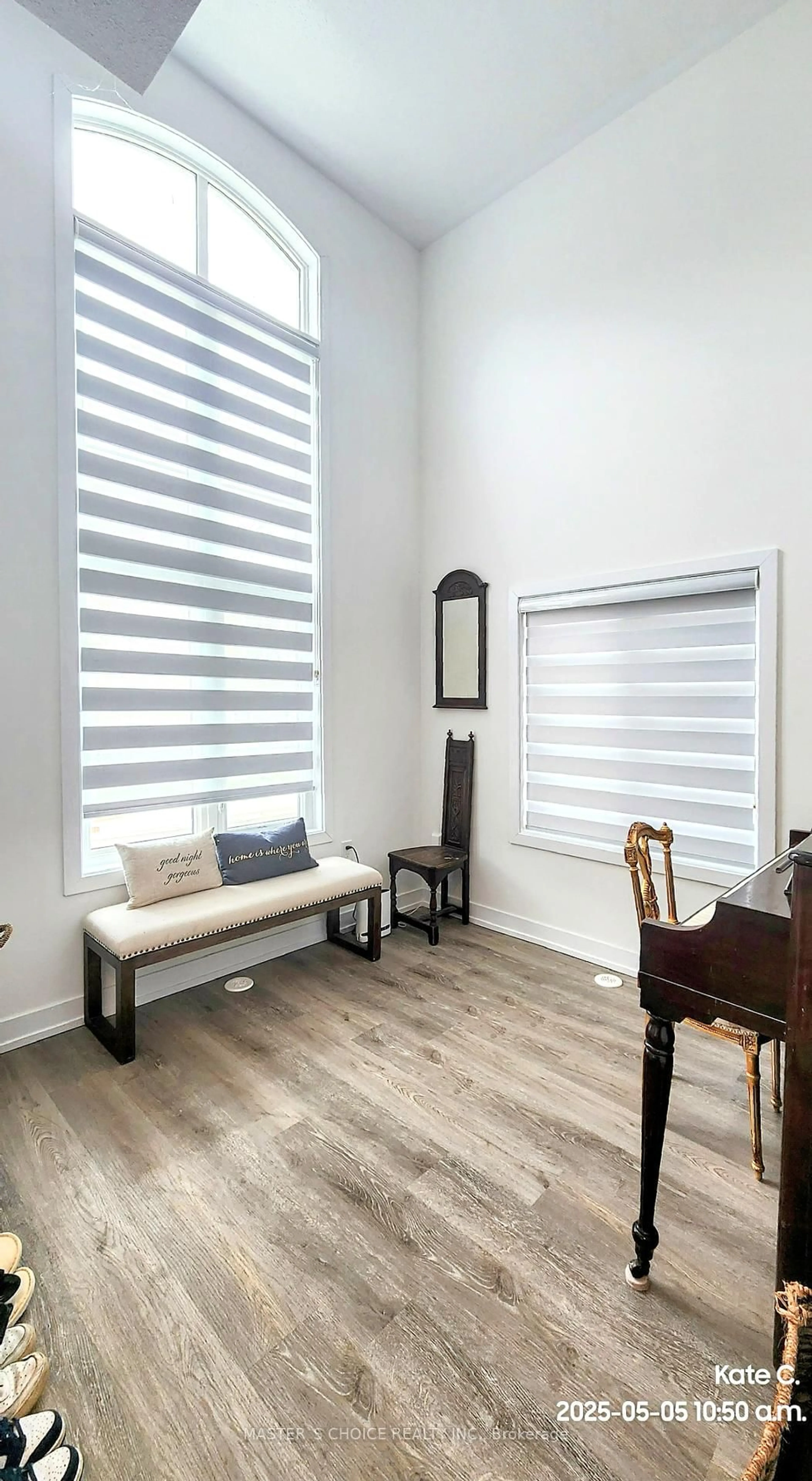 A pic of a room for 92 Lyall Stokes Circ, East Gwillimbury Ontario L0G 1M0