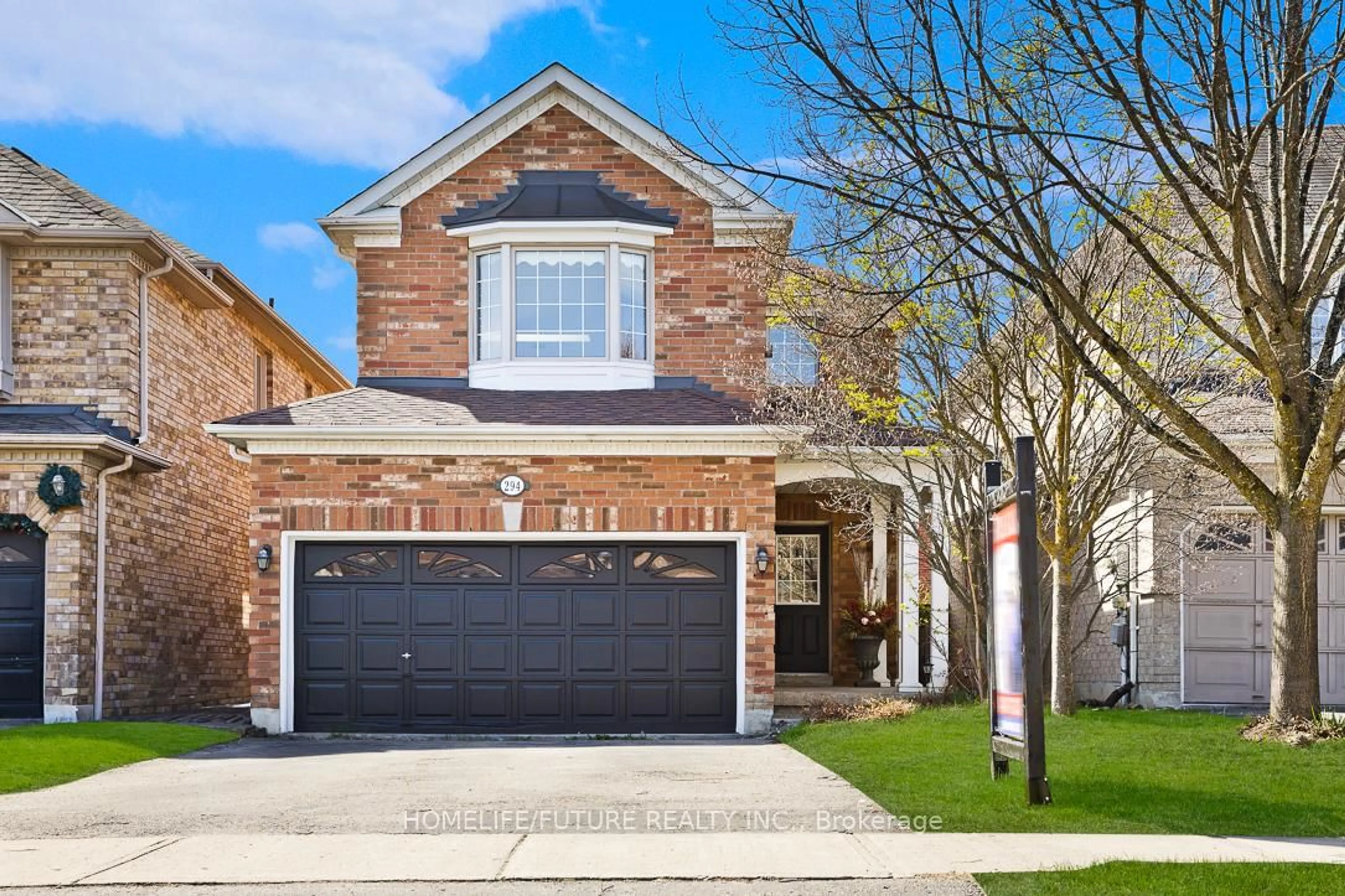 Home with brick exterior material, street for 294 Mcbride Cres, Newmarket Ontario L3X 2W3