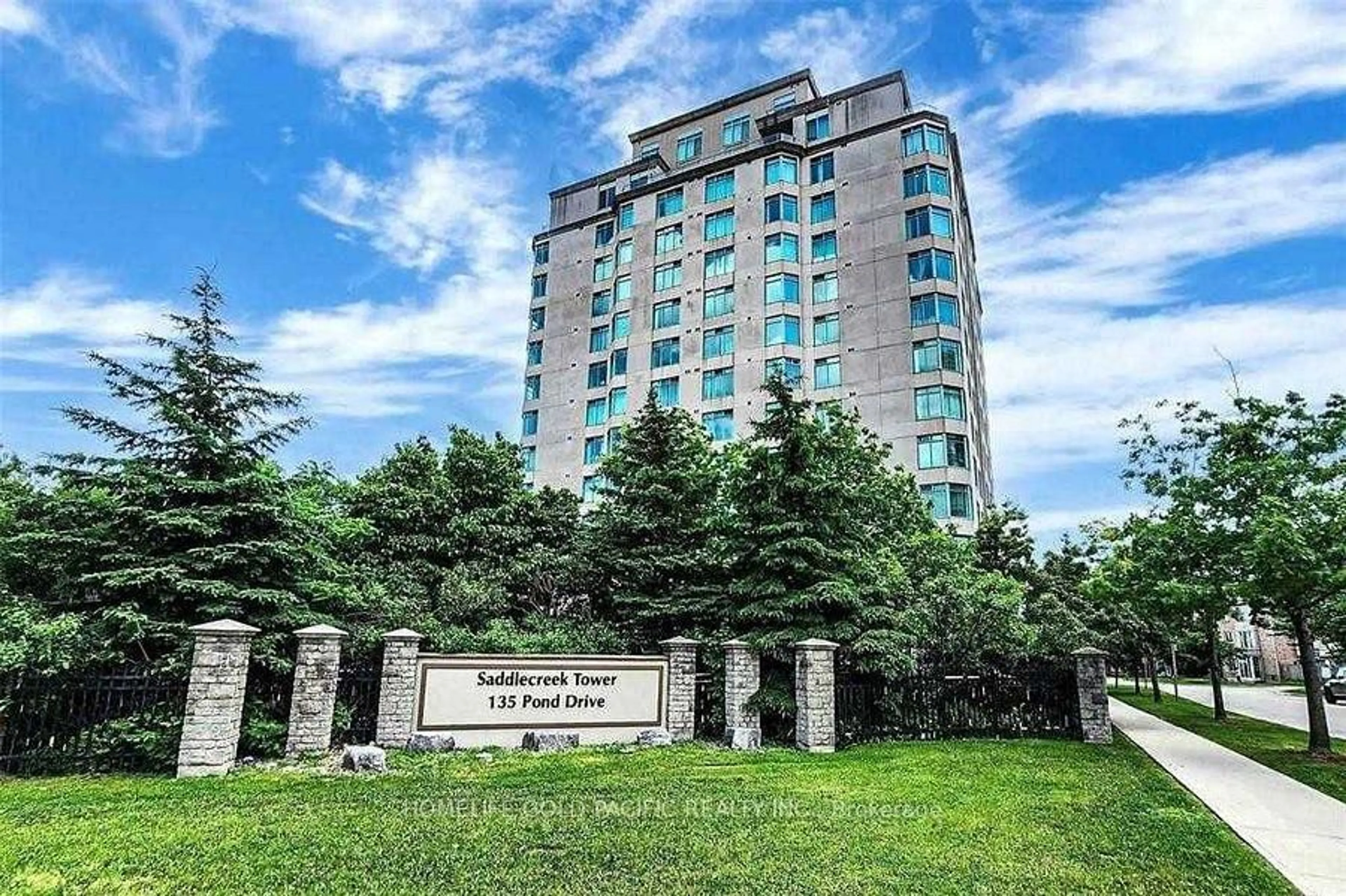 Indoor foyer for 135 Pond Dr #1210, Markham Ontario L3T 7V6
