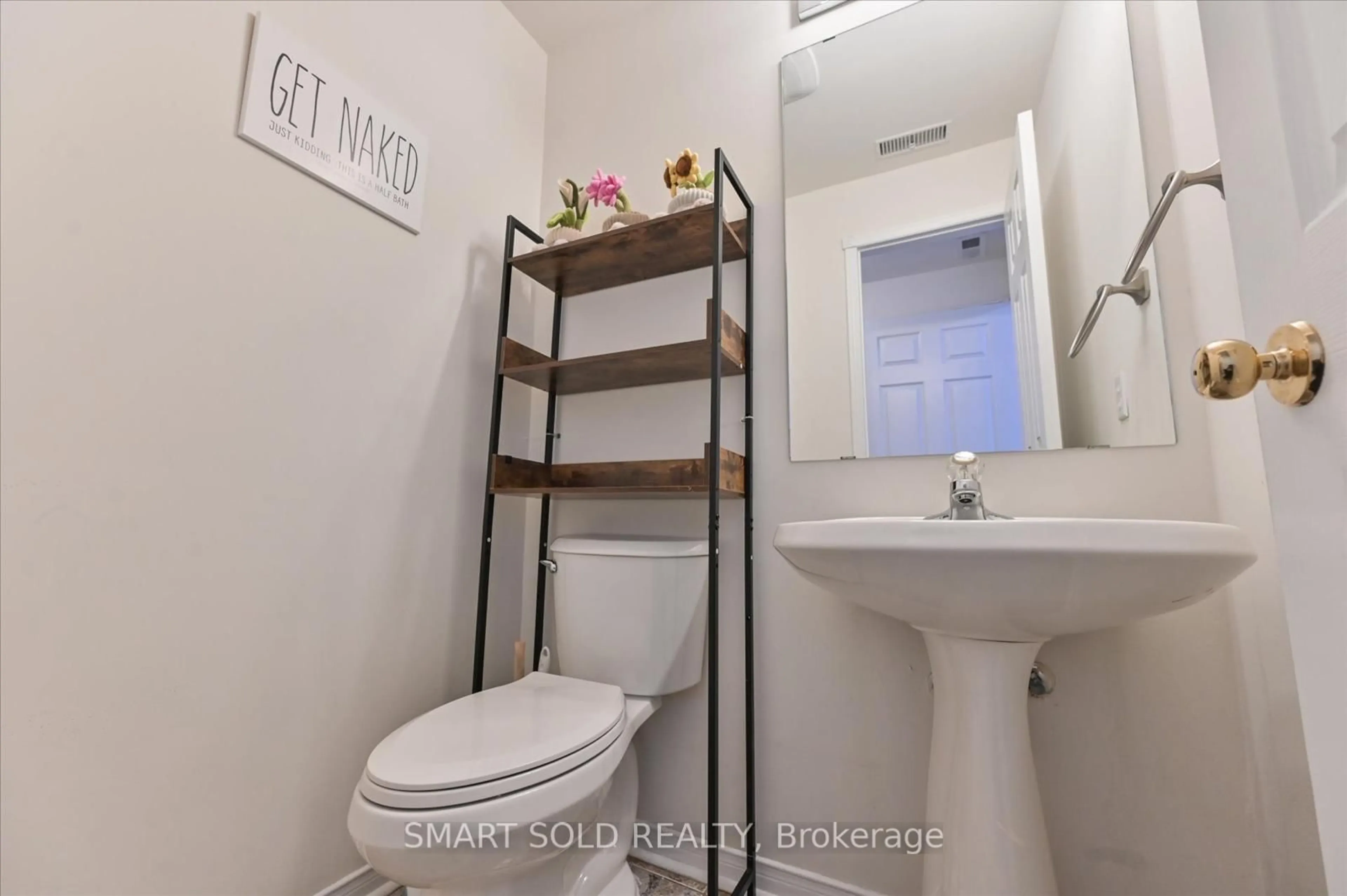 Standard bathroom, ceramic/tile floor for 18 Clark Ave #152, Vaughan Ontario L4J 8H1