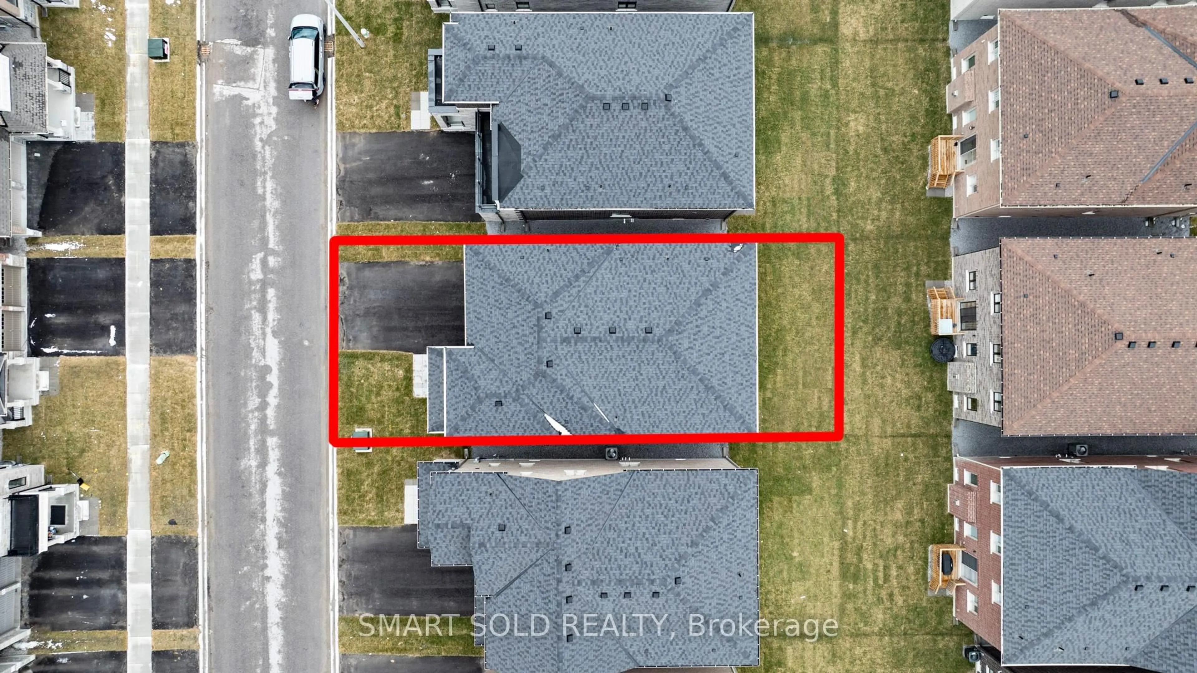 A pic from outside/outdoor area/front of a property/back of a property/a pic from drone, building for 24 Current Dr, Richmond Hill Ontario L4S 0M5