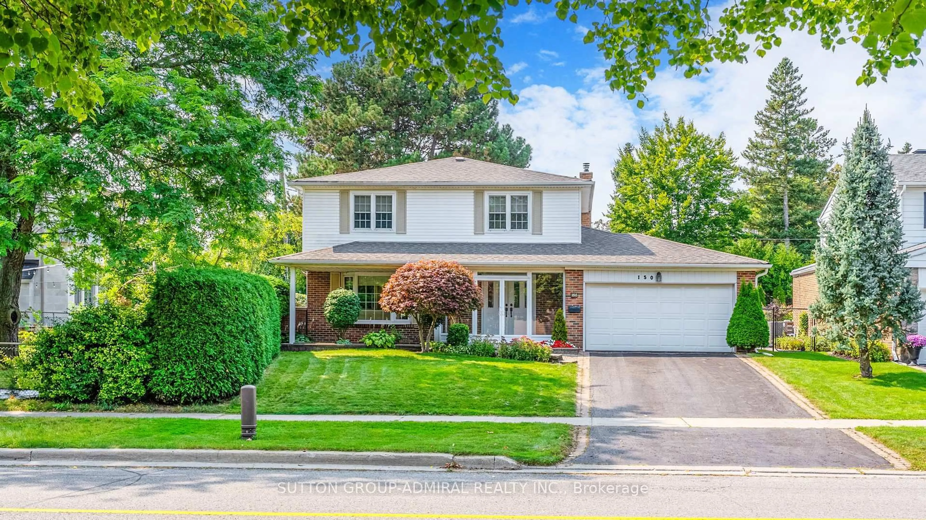 Home with vinyl exterior material, street for 150 Bay Thorn Dr, Markham Ontario L3T 3V3