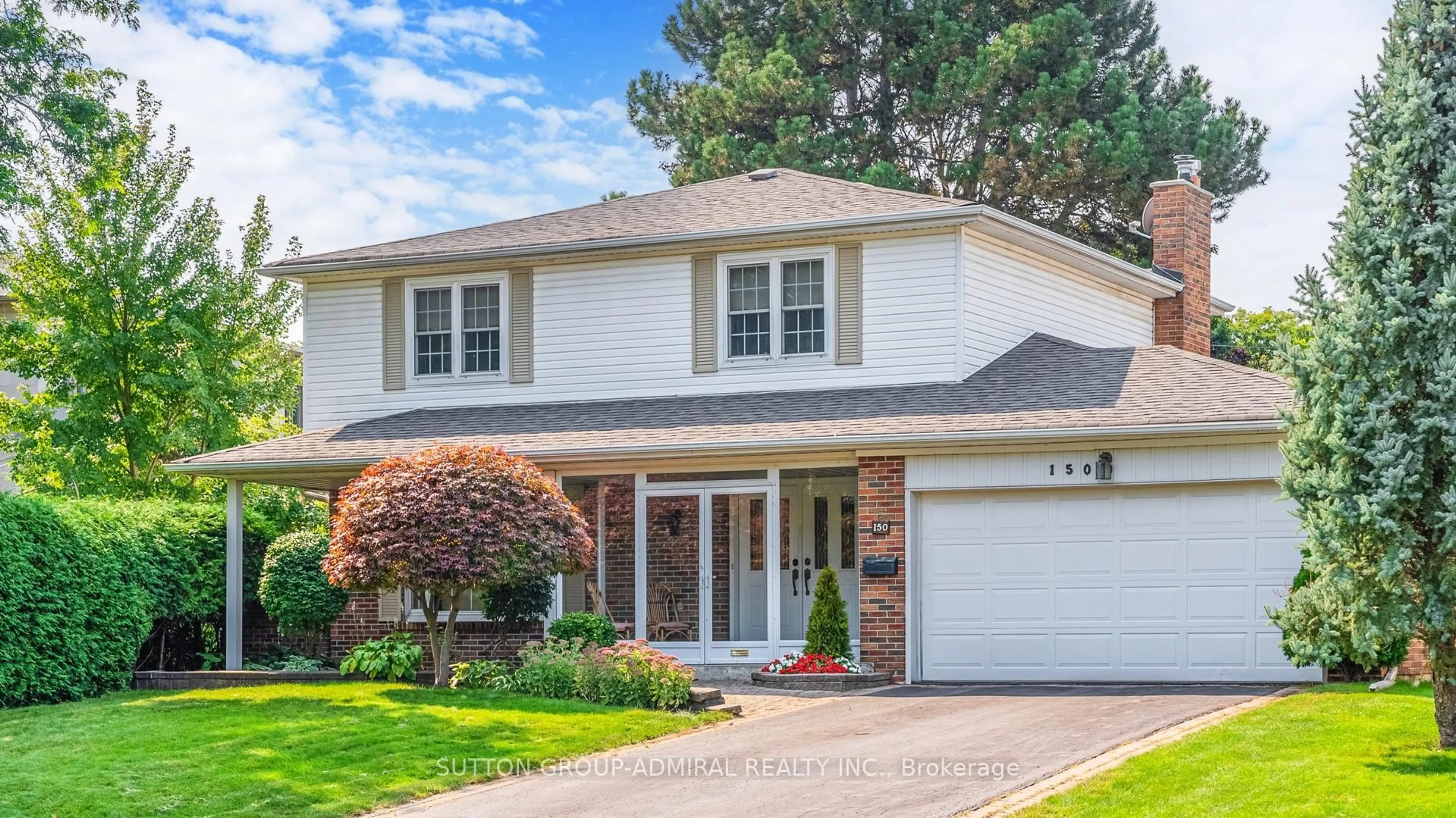 Home with vinyl exterior material, street for 150 Bay Thorn Dr, Markham Ontario L3T 3V3