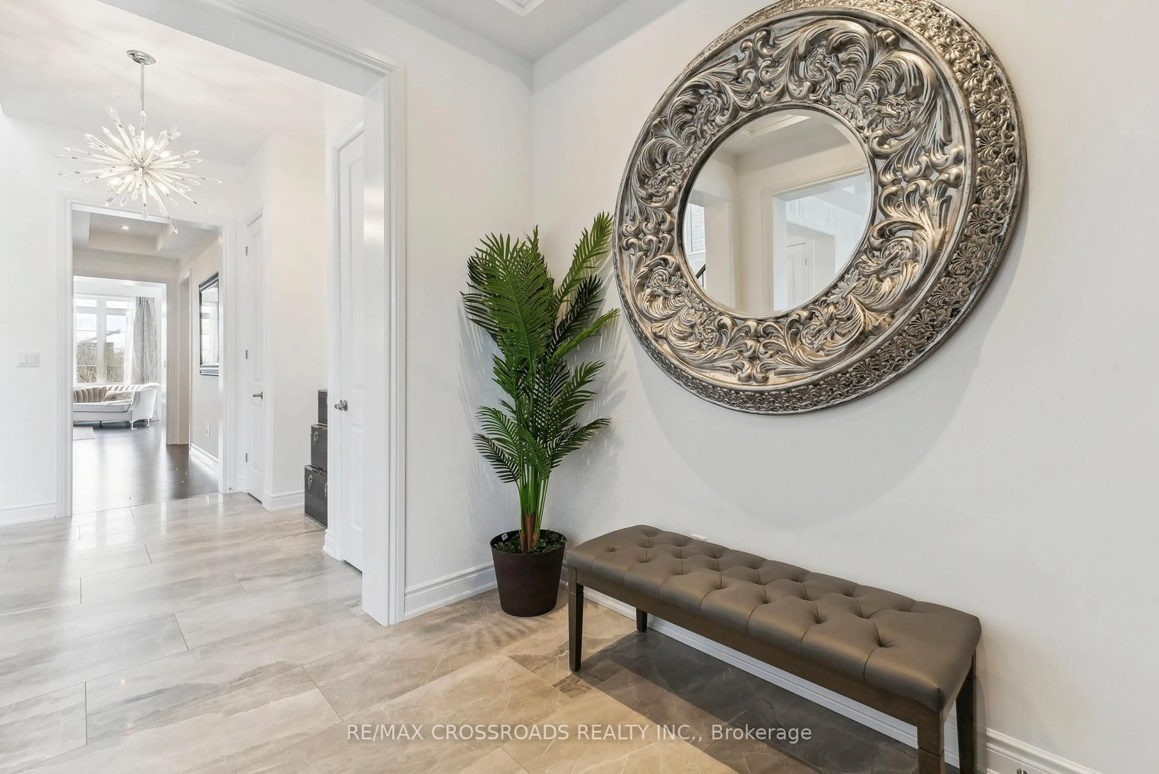 Indoor entryway for 48 Mumberson St, Innisfil Ontario L0L 1L0