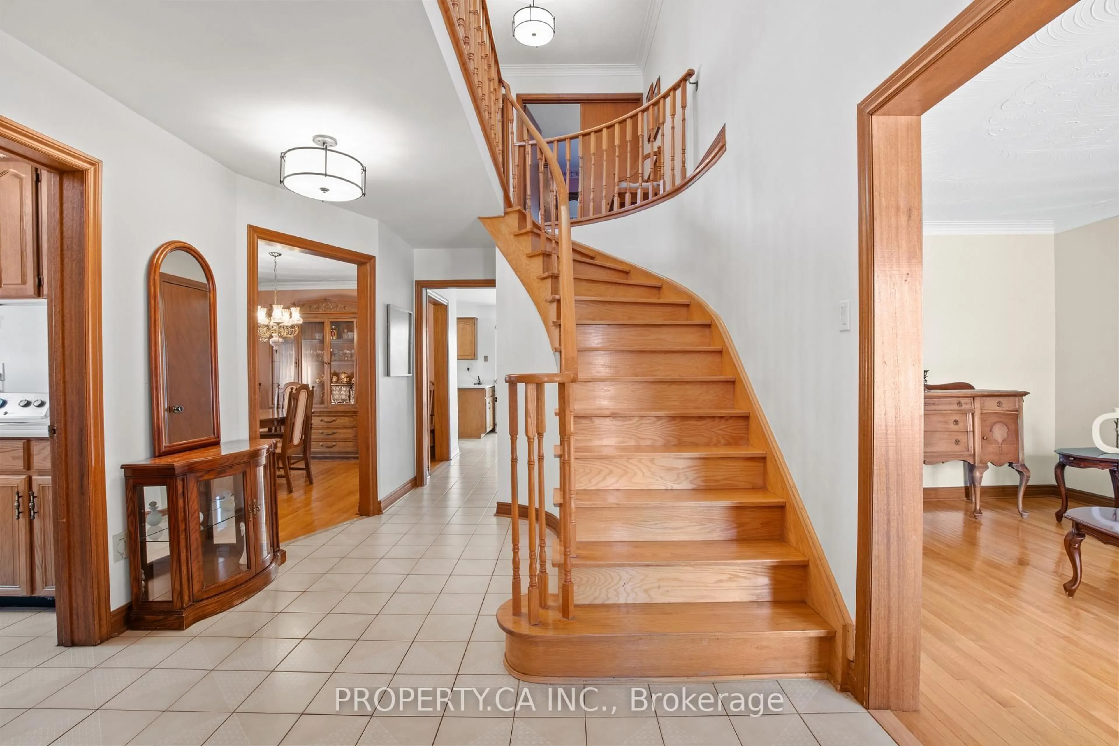 Indoor foyer for 115 Forest Dr, Vaughan Ontario L4L 3Z6