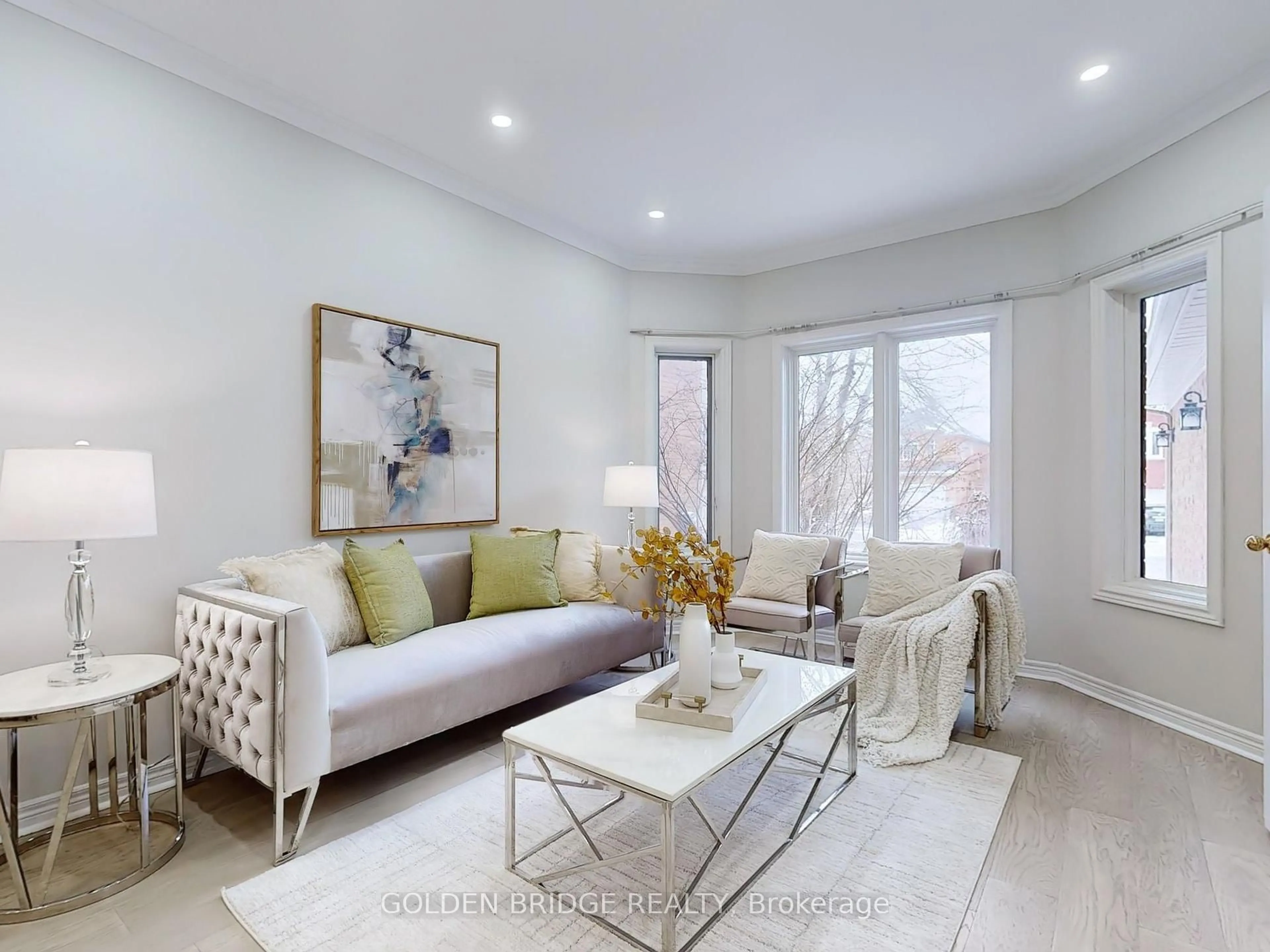 Living room with furniture, unknown for 150 Larratt Lane, Richmond Hill Ontario L4C 0E7