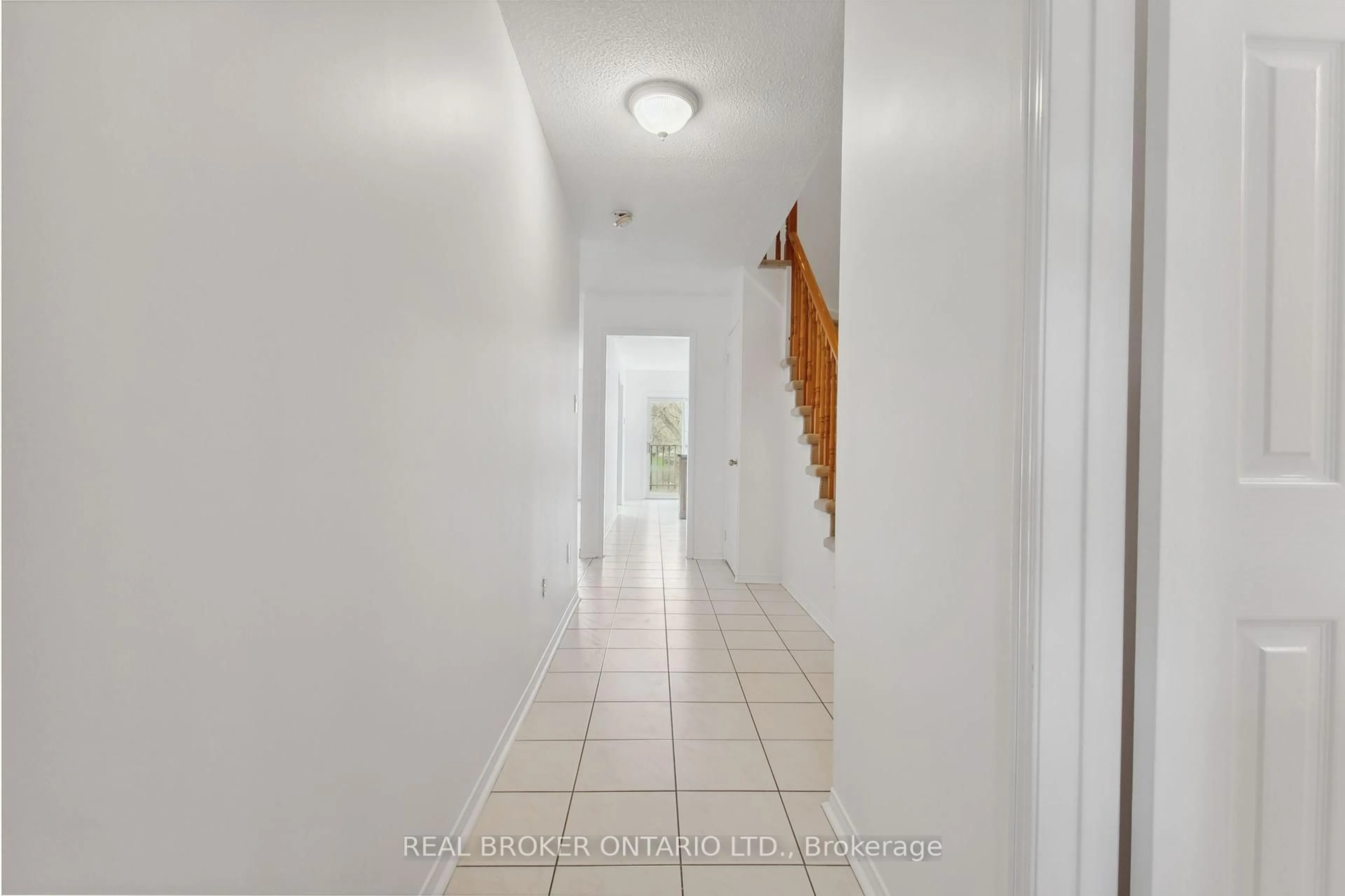 Unknown for 73 Oak Ridge Crt, East Gwillimbury Ontario L9N 1R5