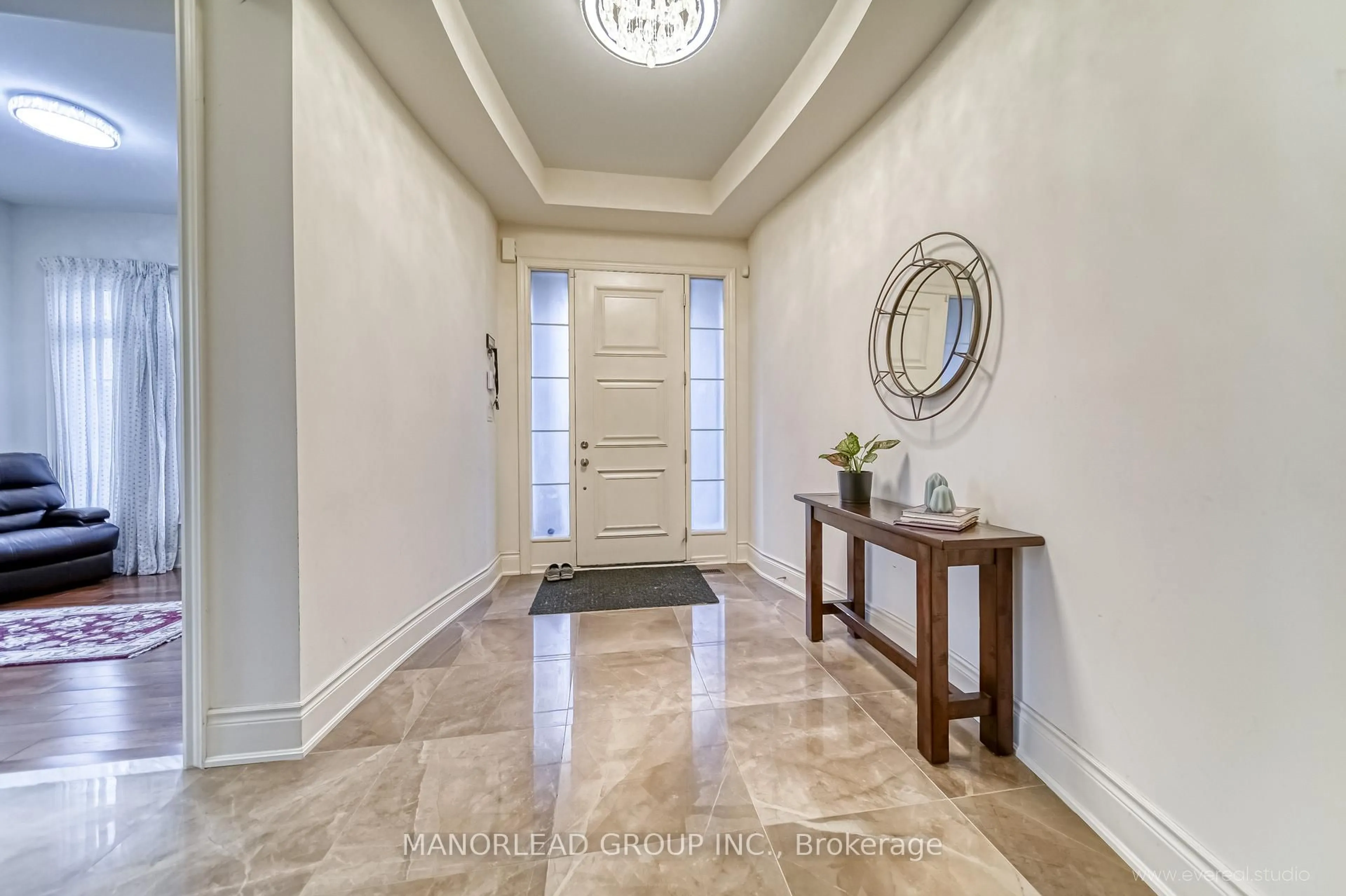 Indoor foyer for 59 Horse Rake Rd, Vaughan Ontario L6A 4X3